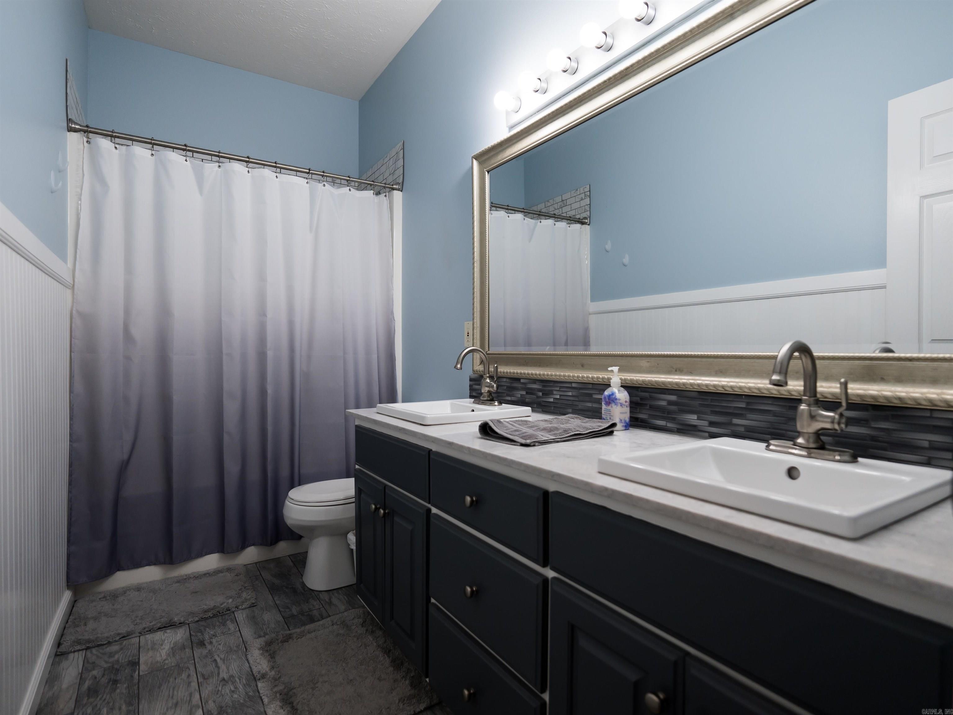 MCKENZIE MEADOW - Residential