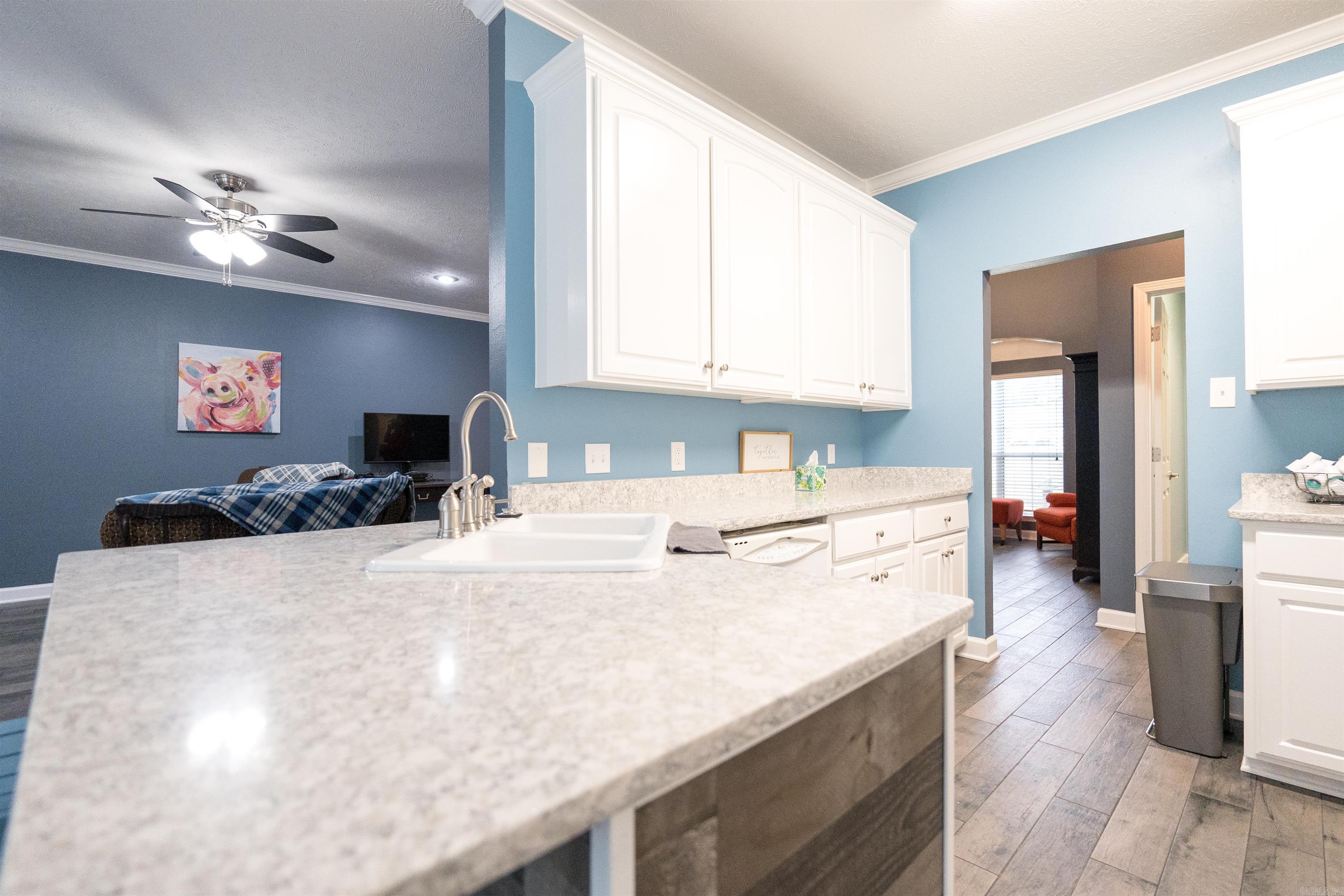 MCKENZIE MEADOW - Residential