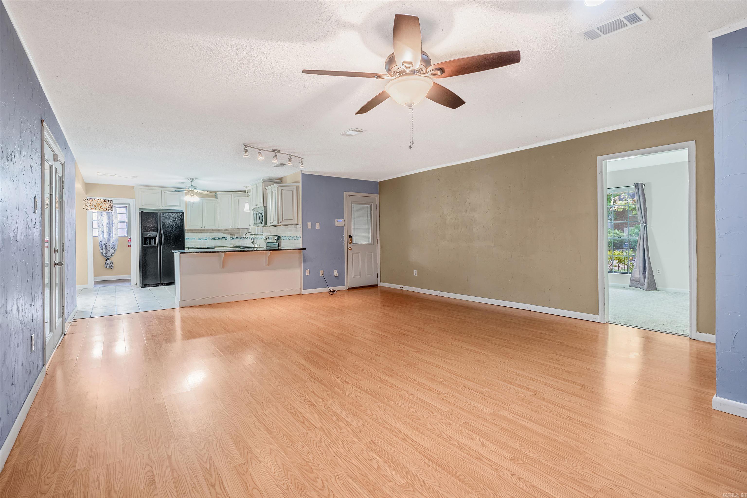 OAKHURST - Residential