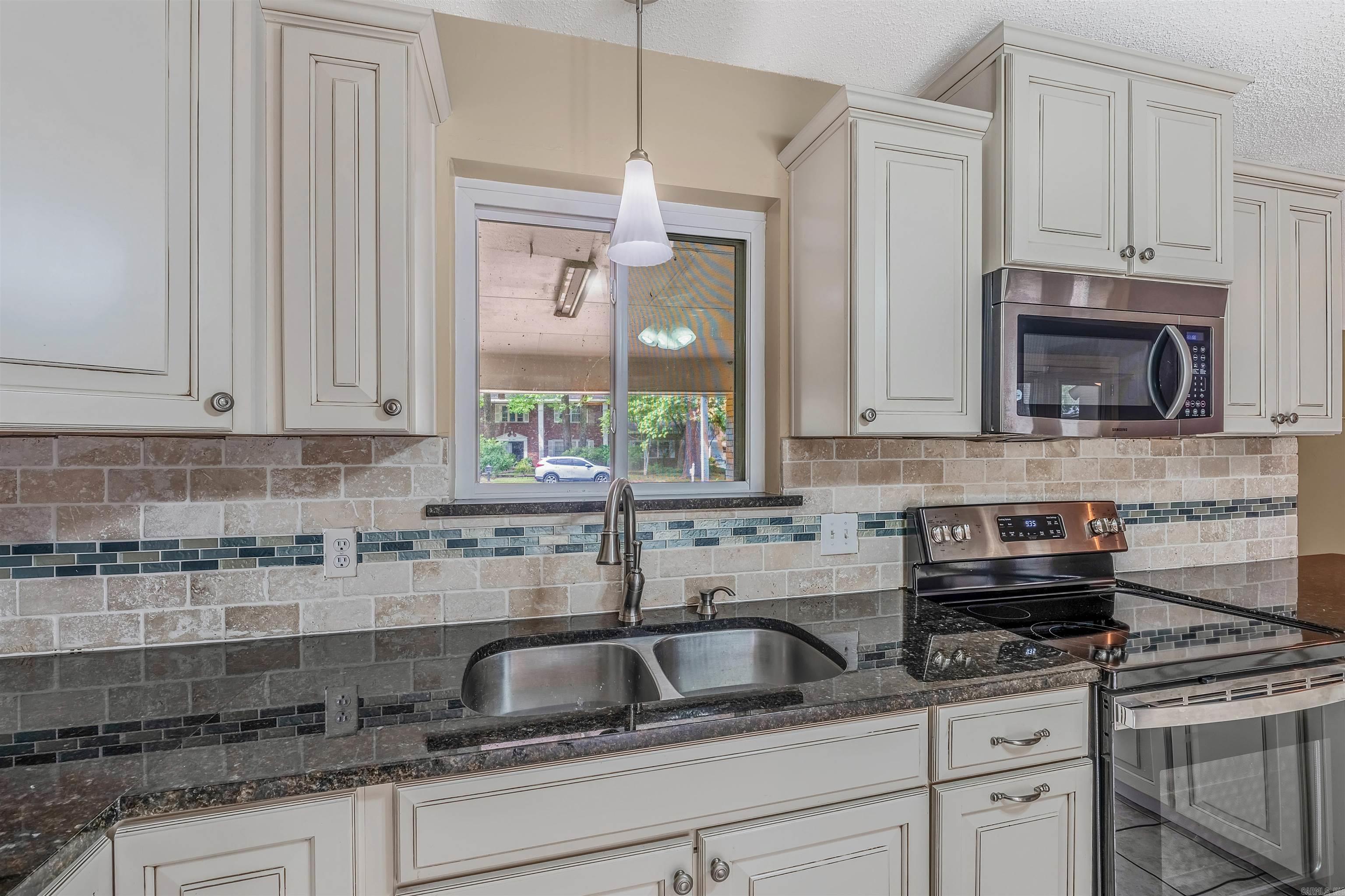 OAKHURST - Residential