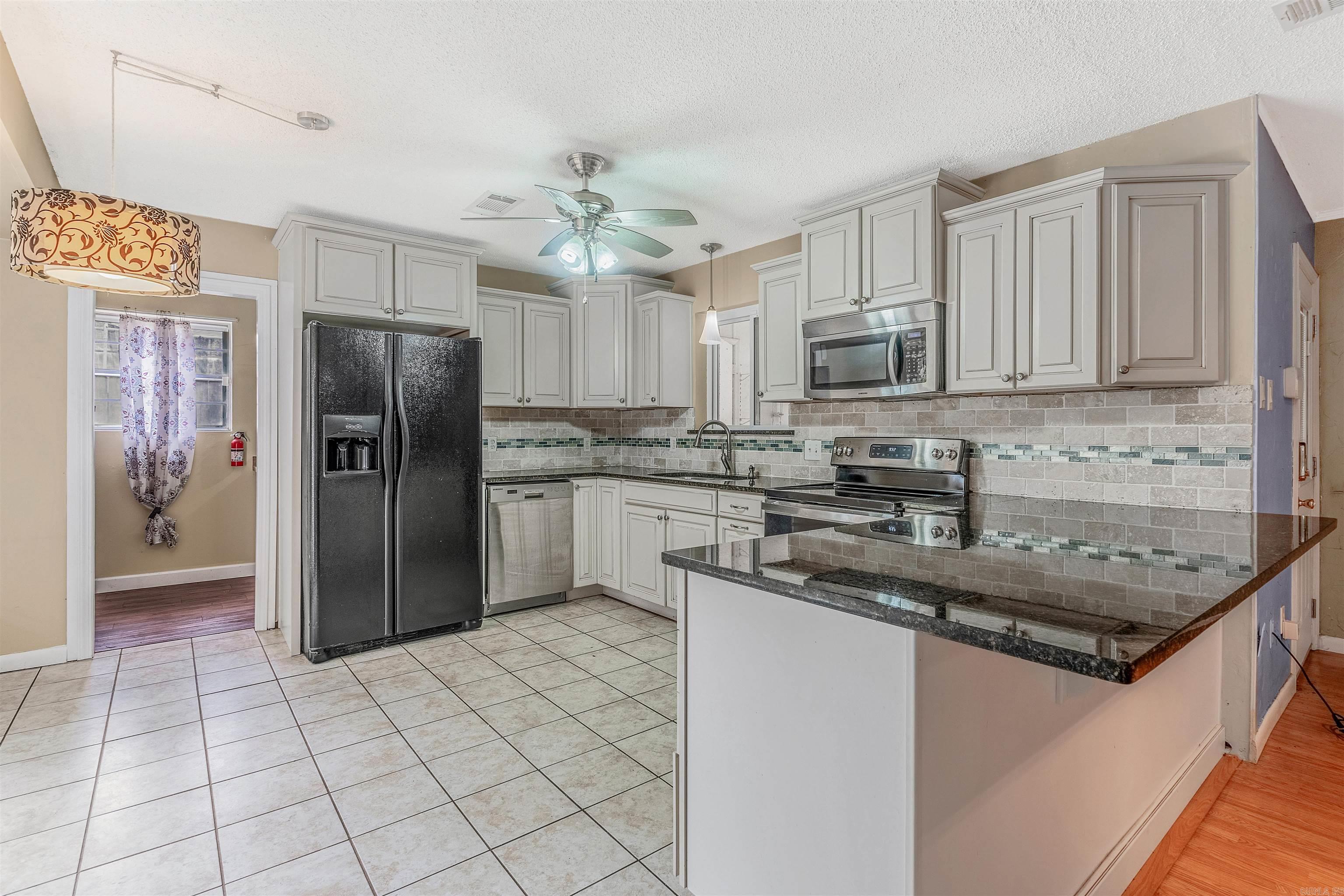 OAKHURST - Residential