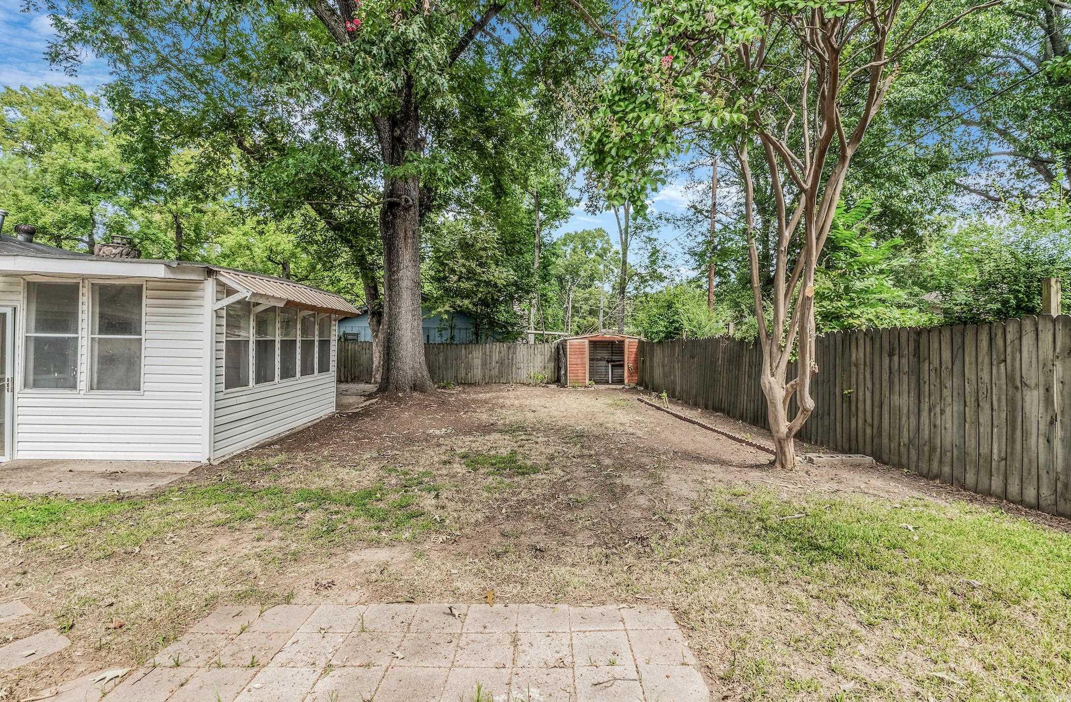 OAKHURST - Residential