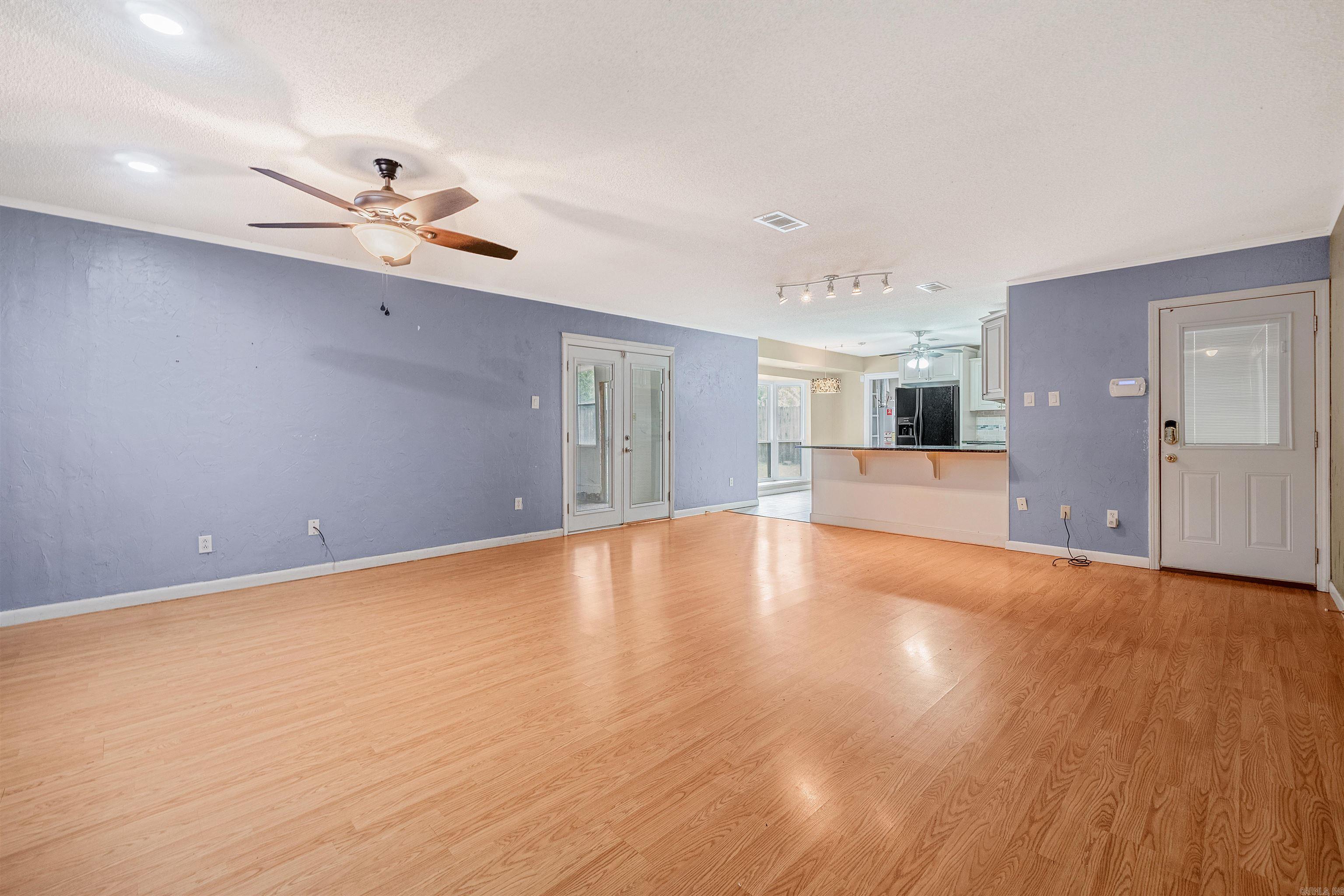 OAKHURST - Residential