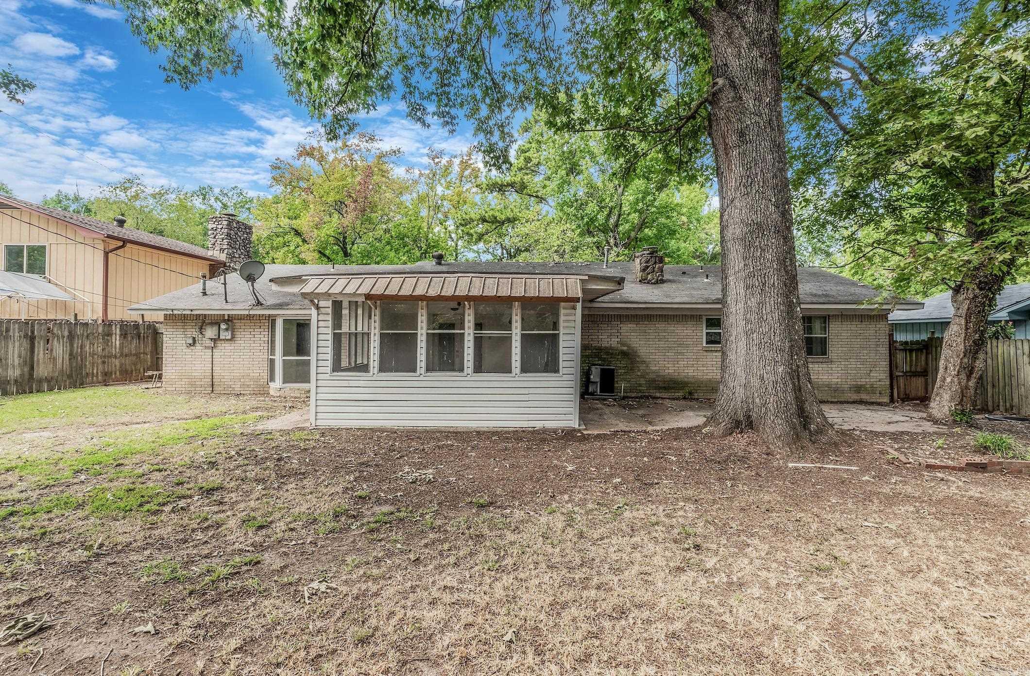 OAKHURST - Residential