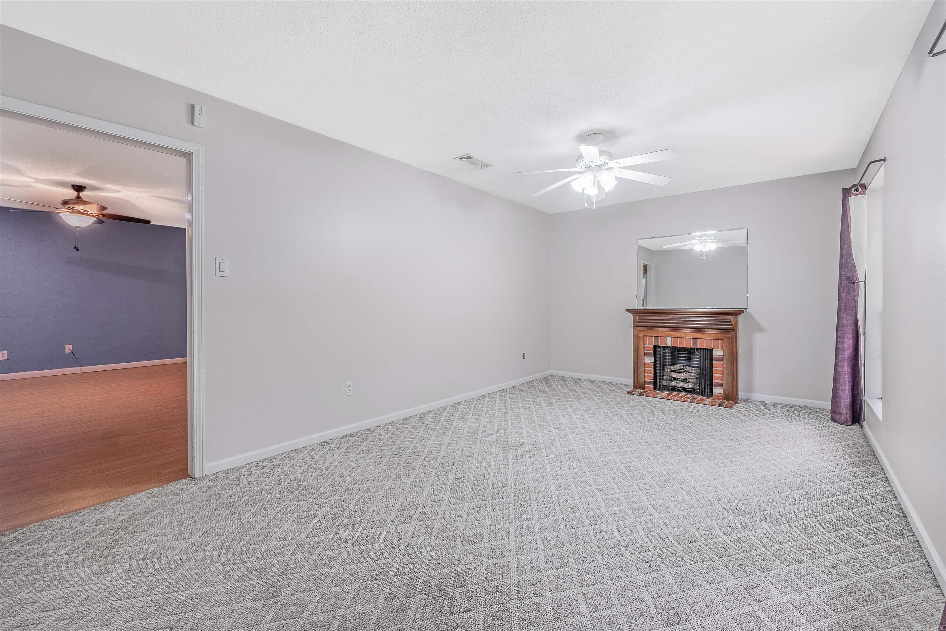 OAKHURST - Residential