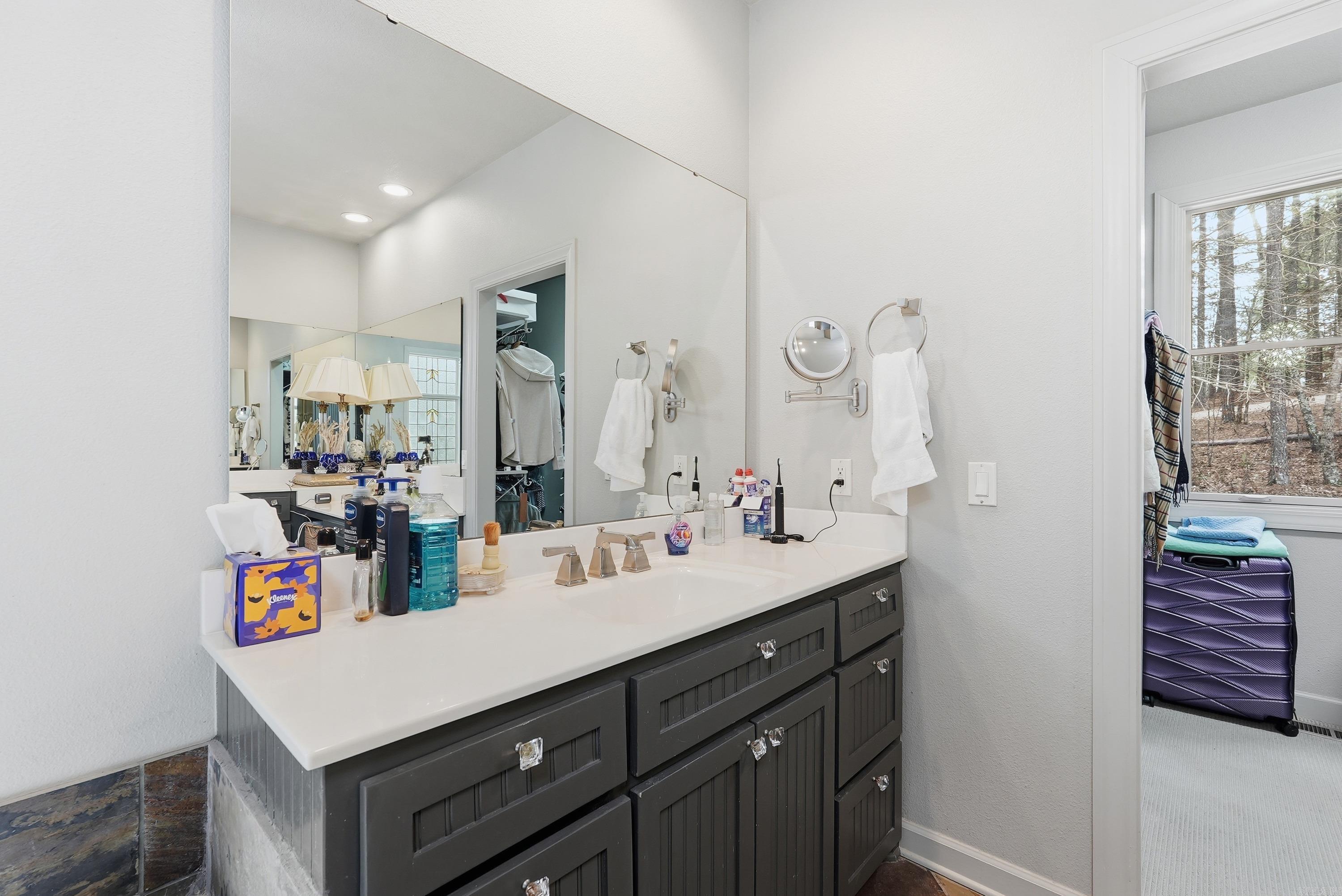 ALTA VISTA - Residential