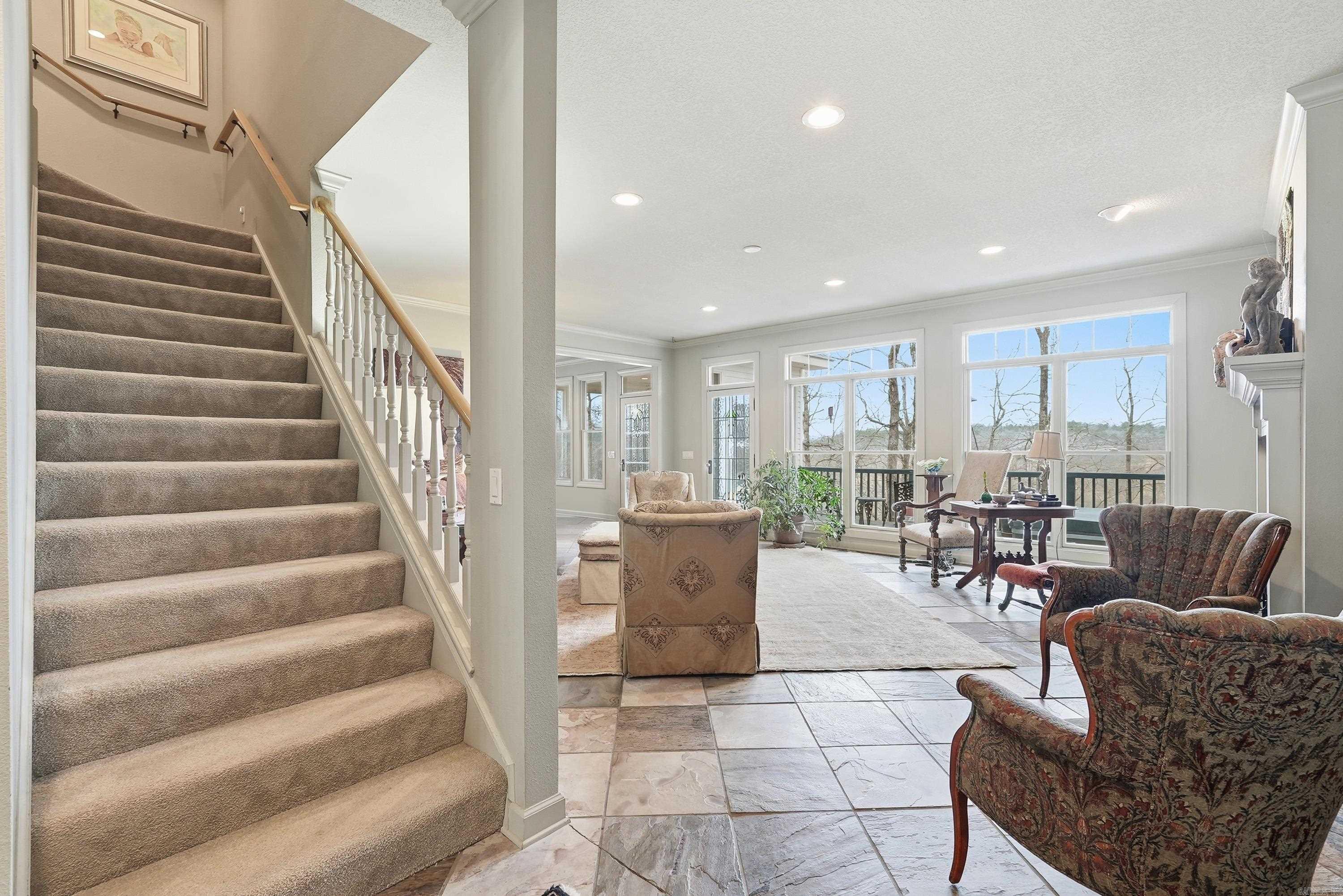 ALTA VISTA - Residential