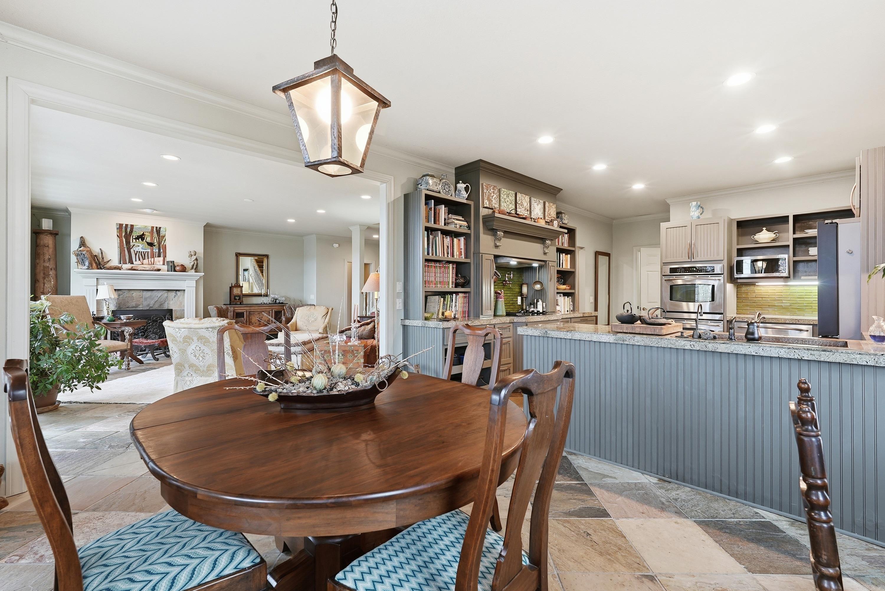 ALTA VISTA - Residential