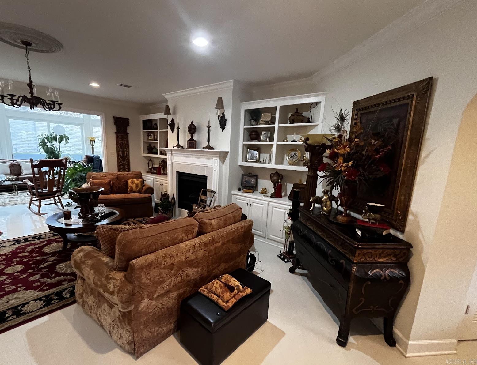 HUNTERS GREEN ESTATES - Residential