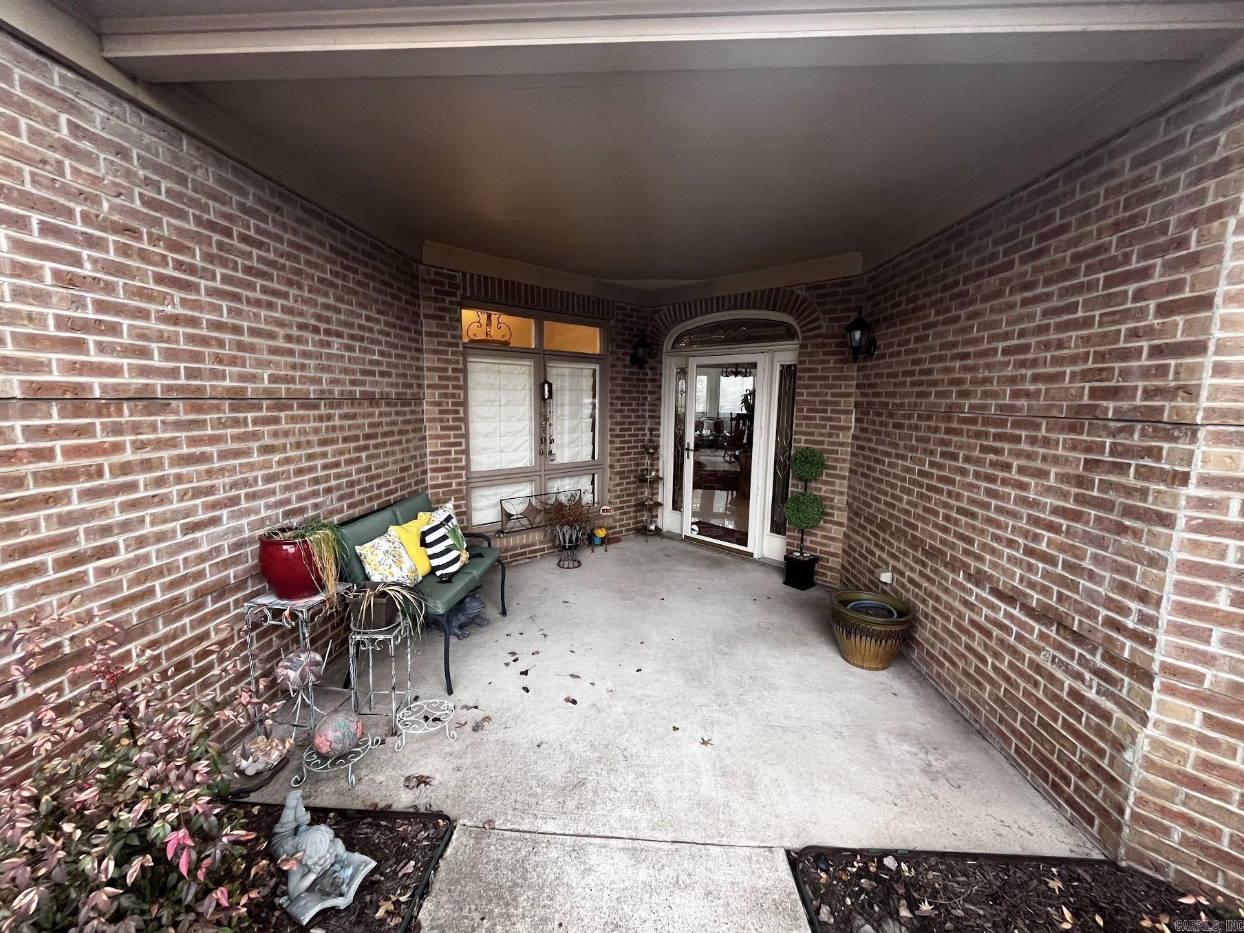 HUNTERS GREEN ESTATES - Residential