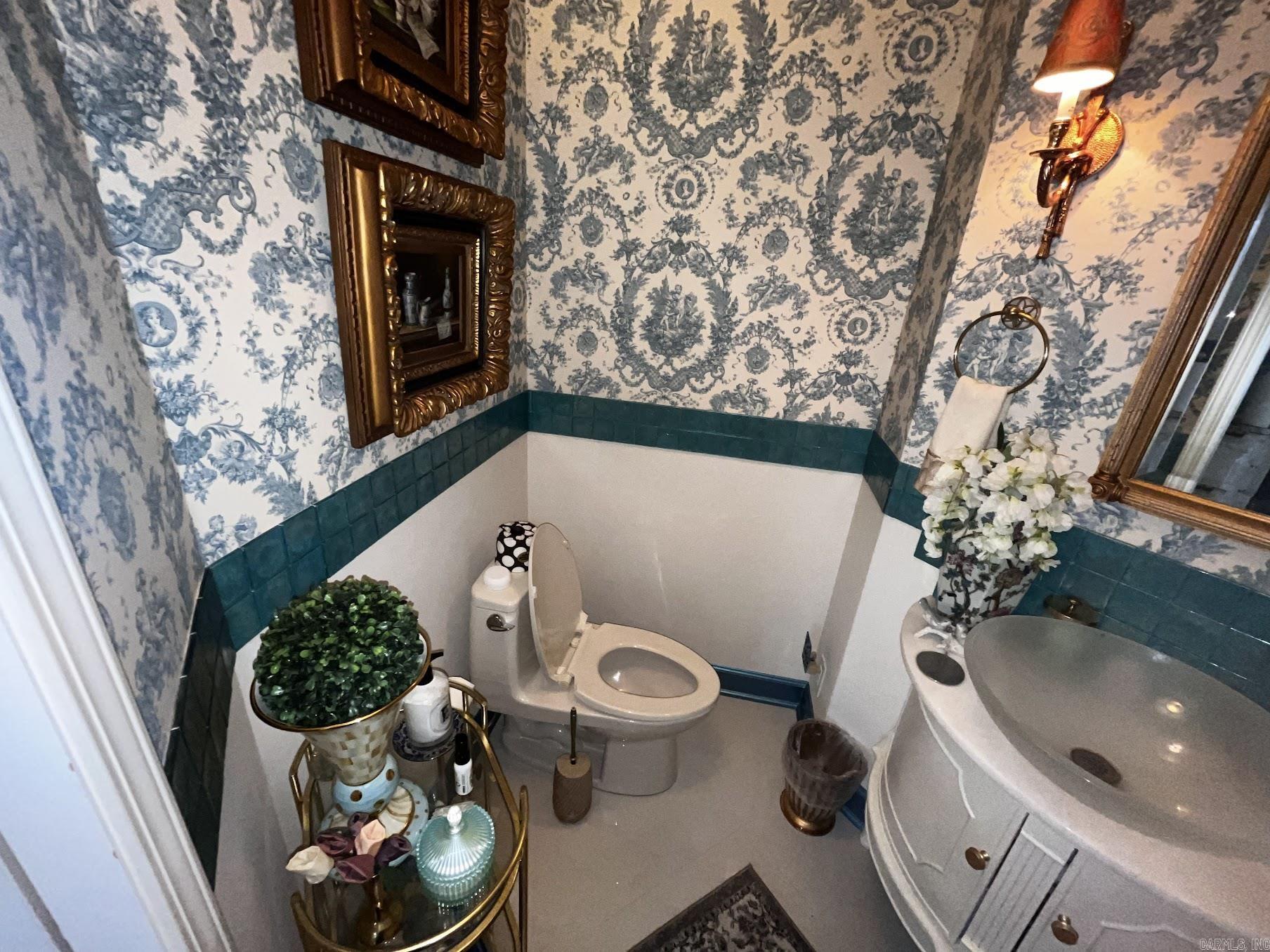 HUNTERS GREEN ESTATES - Residential