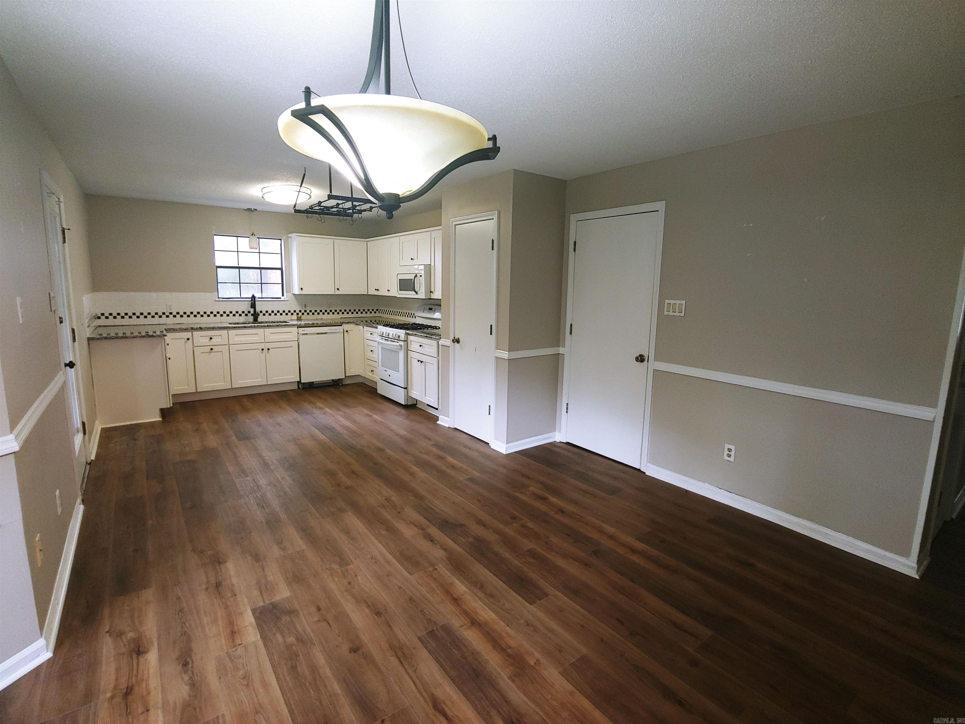 Brookshire To Cook Mountain - Residential Lease