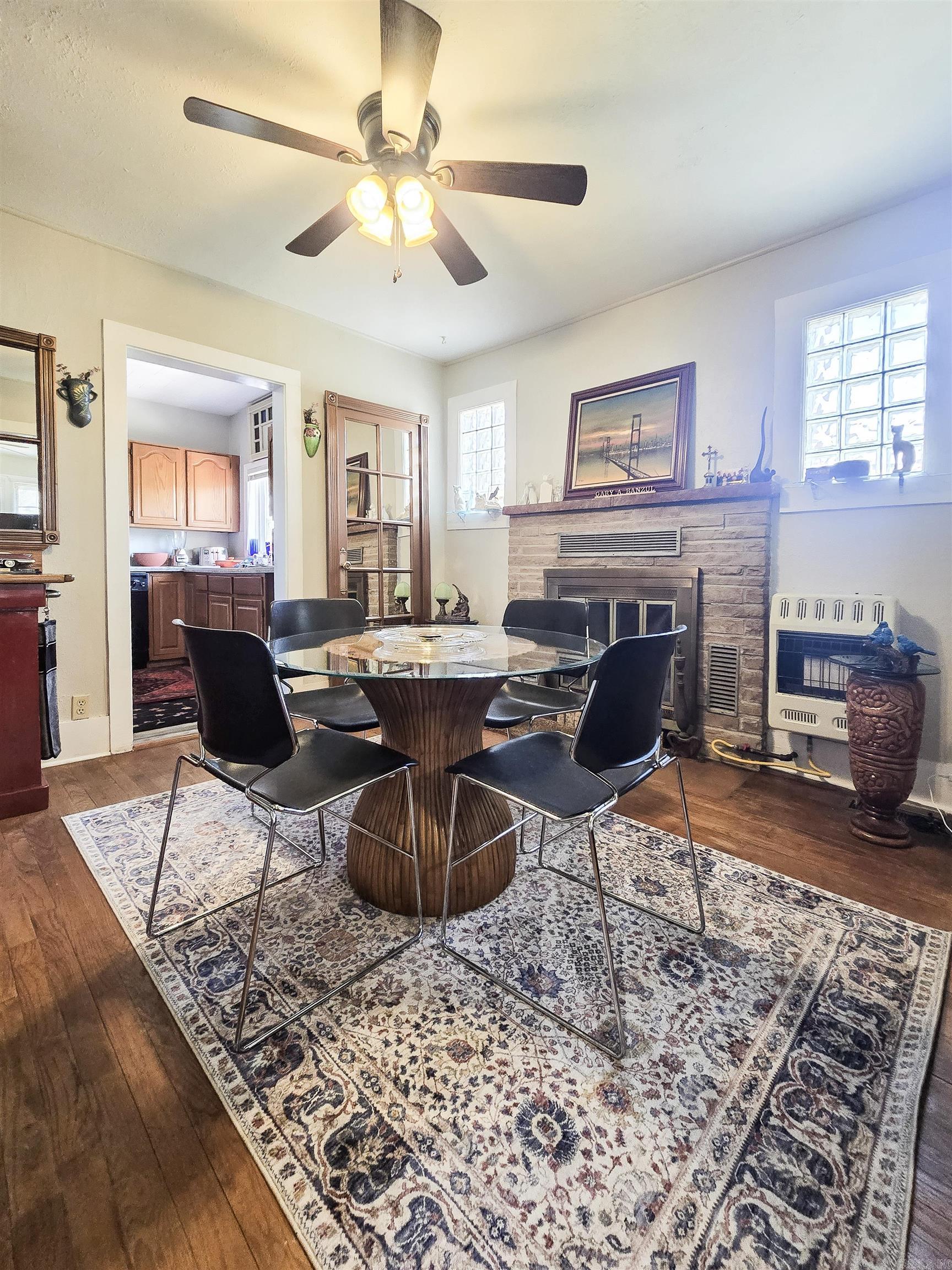 CLINTON ORIGINAL - Residential