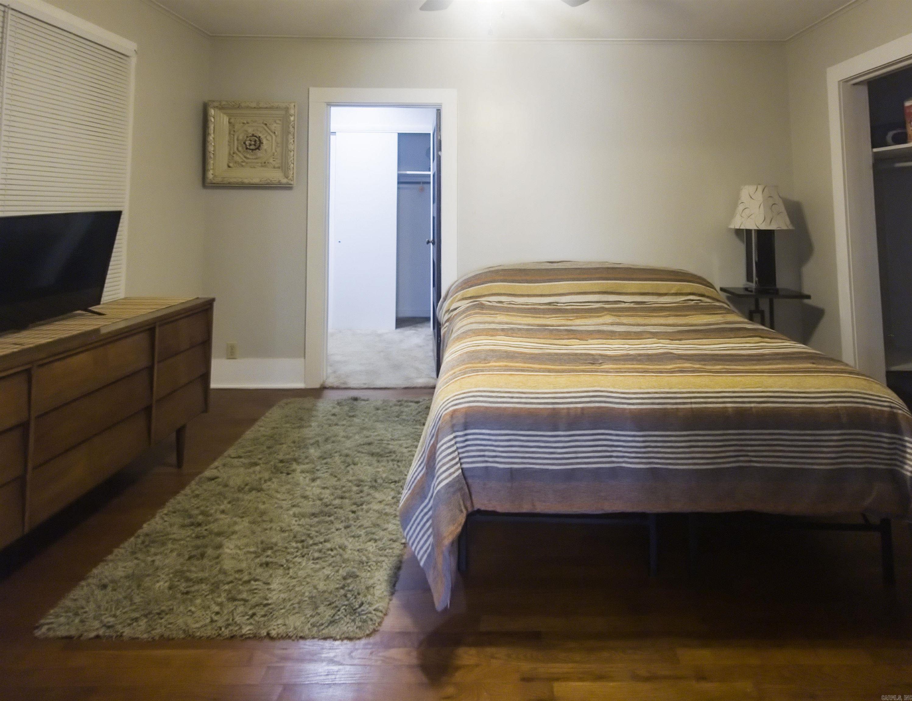 CLINTON ORIGINAL - Residential