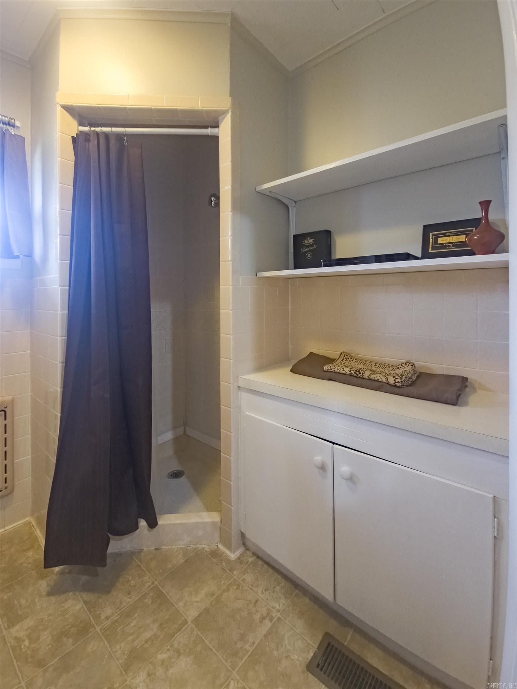 CLINTON ORIGINAL - Residential