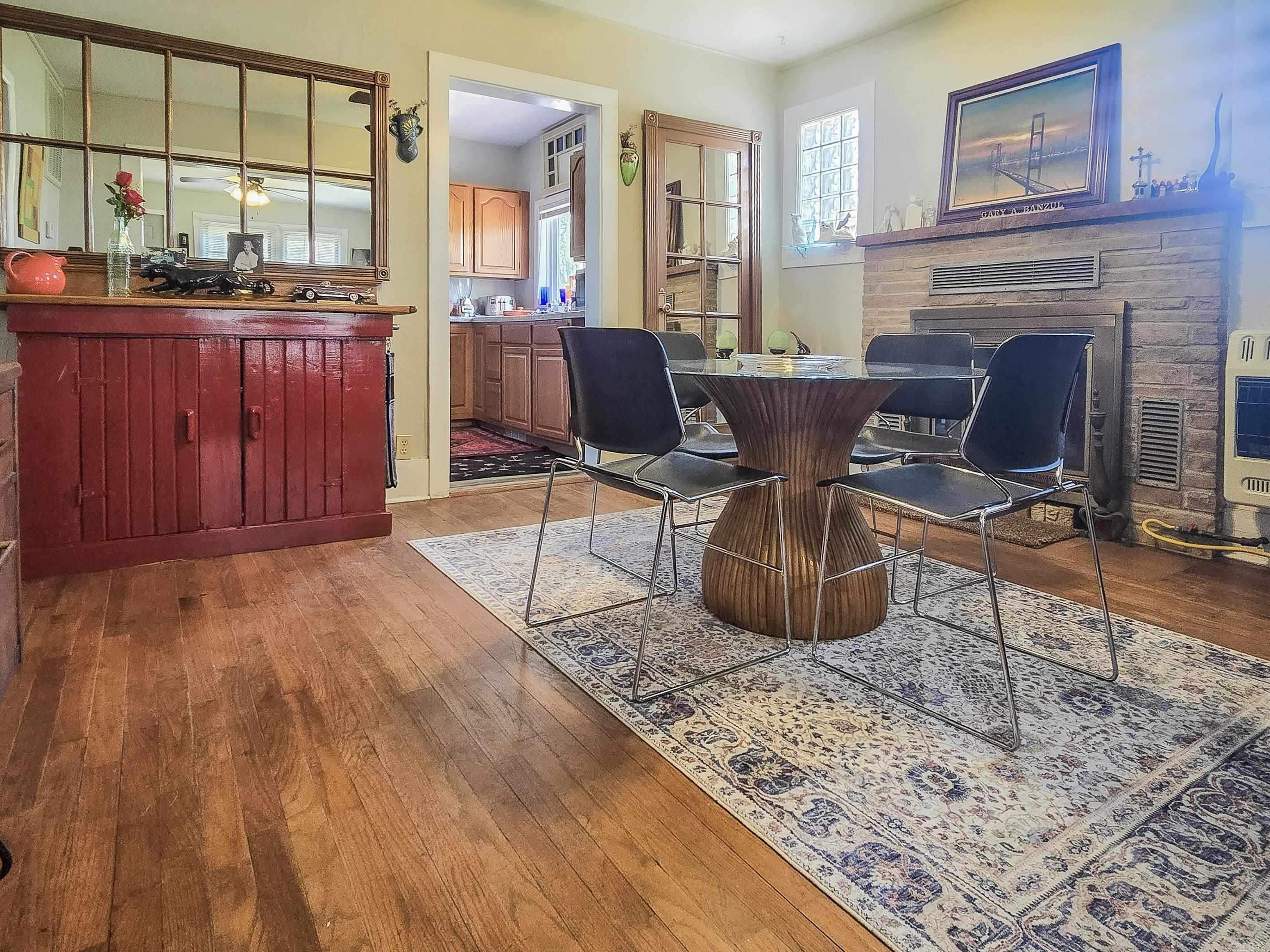 CLINTON ORIGINAL - Residential