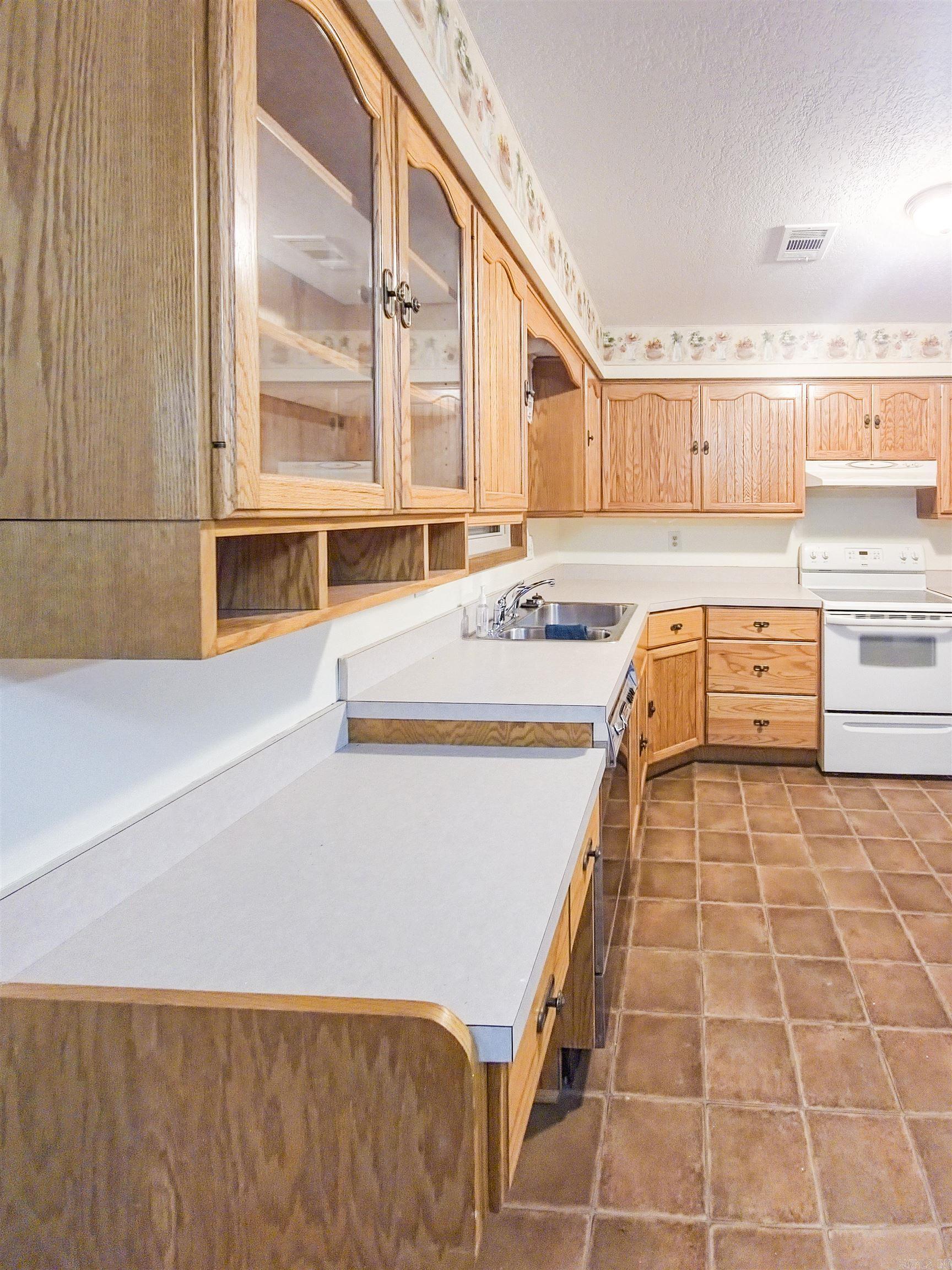 INDIAN HILLS - Residential