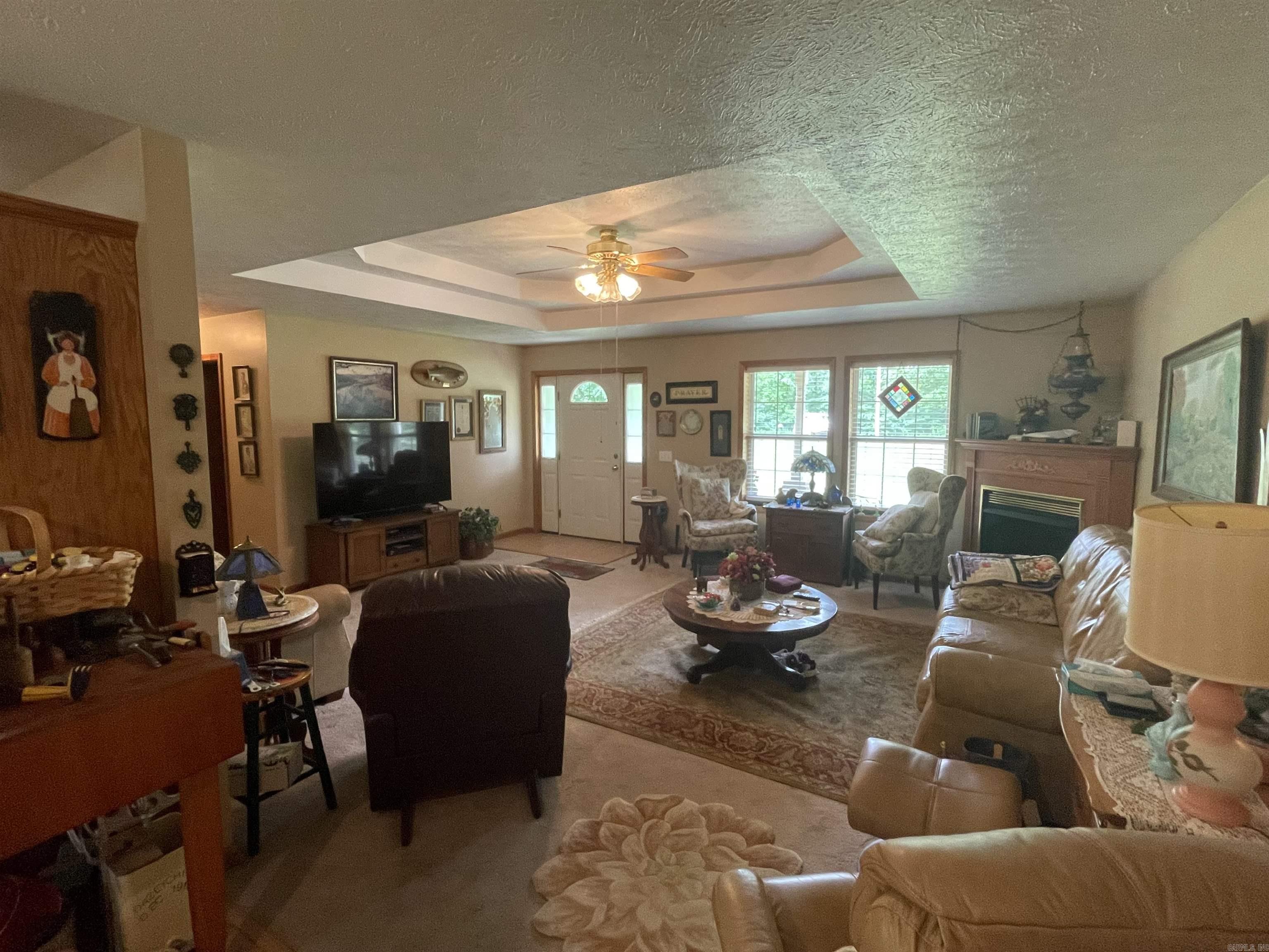 HERITAGE OAKS - Residential