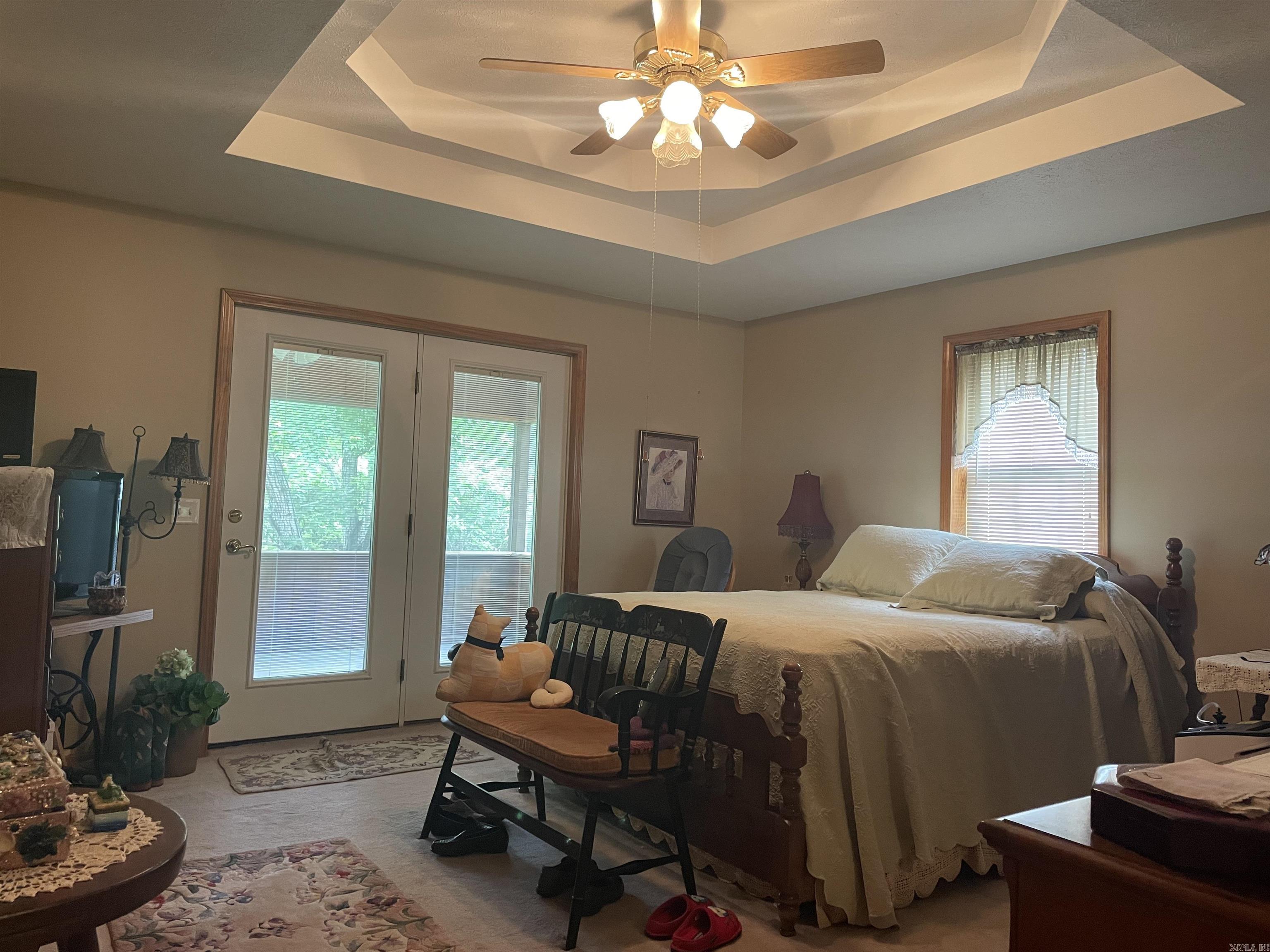 HERITAGE OAKS - Residential