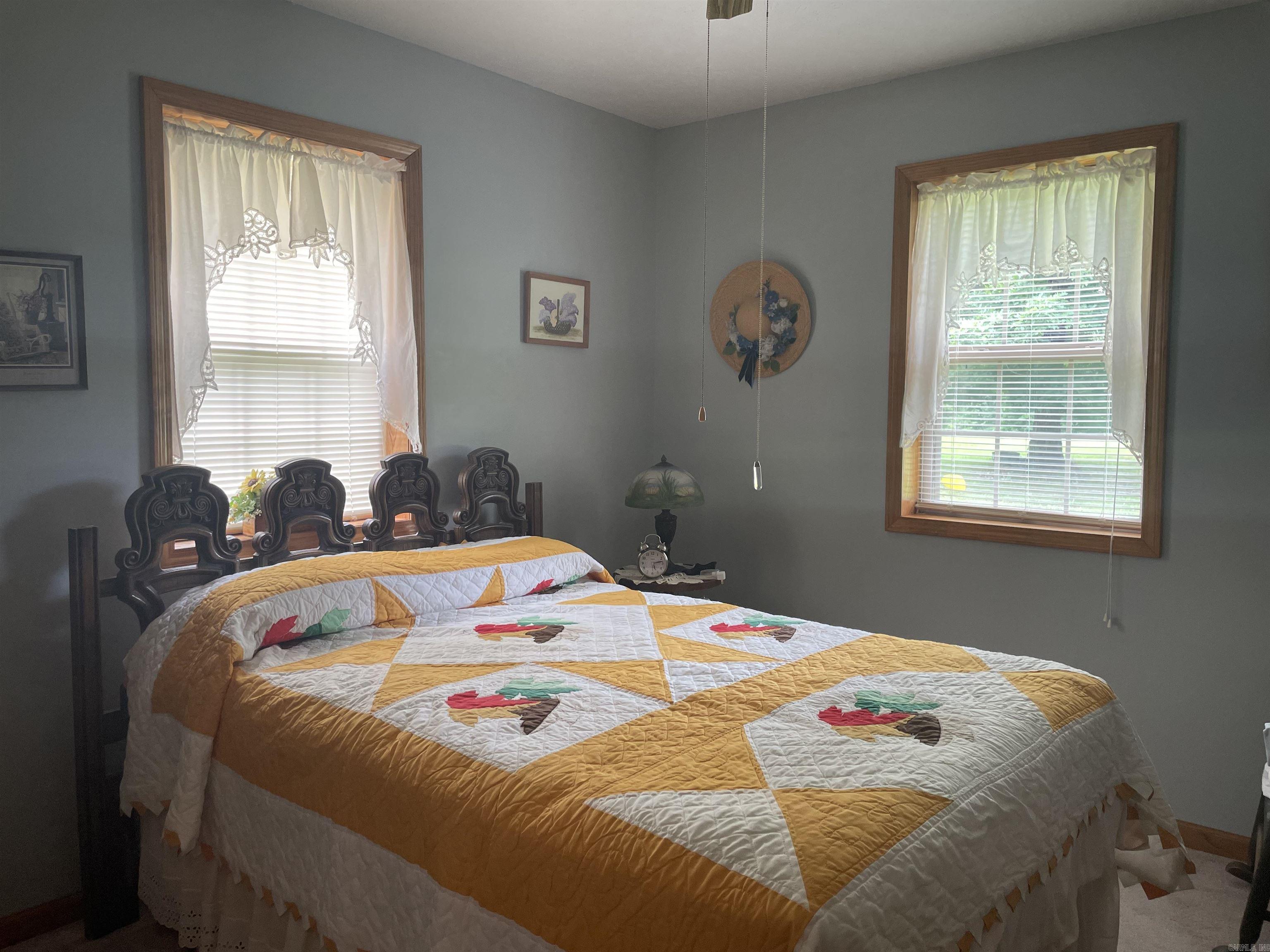 HERITAGE OAKS - Residential