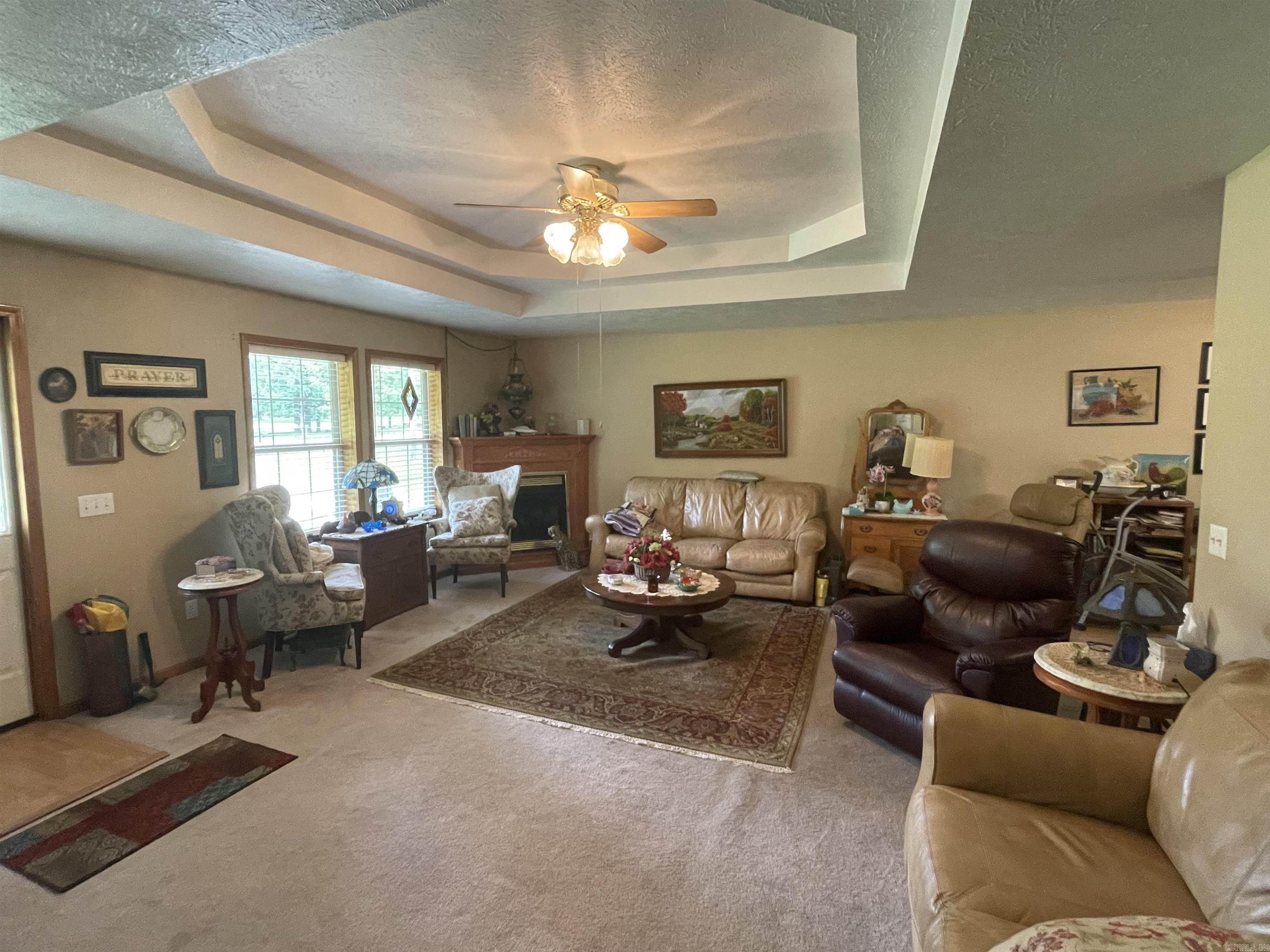 HERITAGE OAKS - Residential