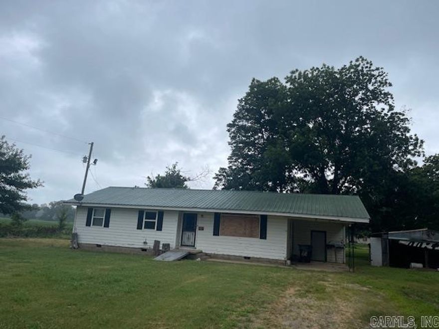 Charming fixer-upper in rural Marvell, AR! This 3 bed, 1 bath home on 1 acre offers endless potential. Bring your vision and tools to restore this quaint property to its former glory. Perfect for DIY enthusiasts or investors seeking a project. Priced to sell quickly!