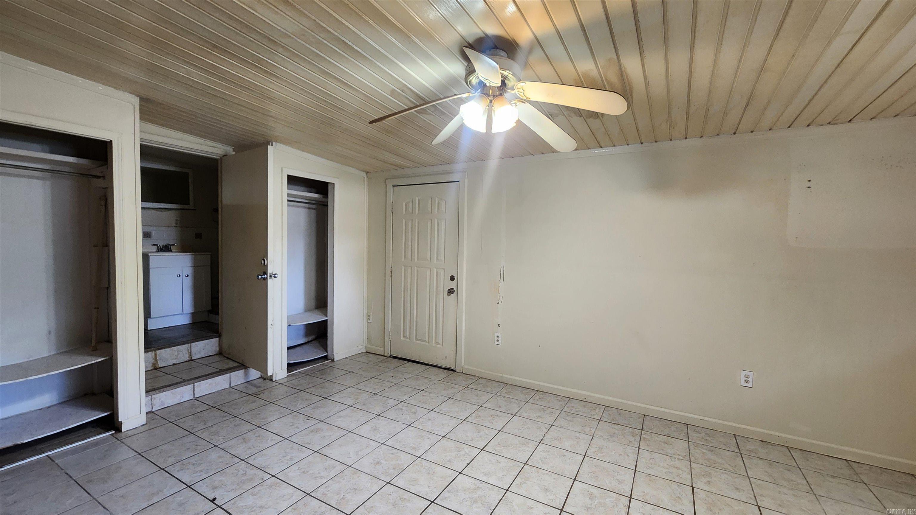 BELMONT - Residential