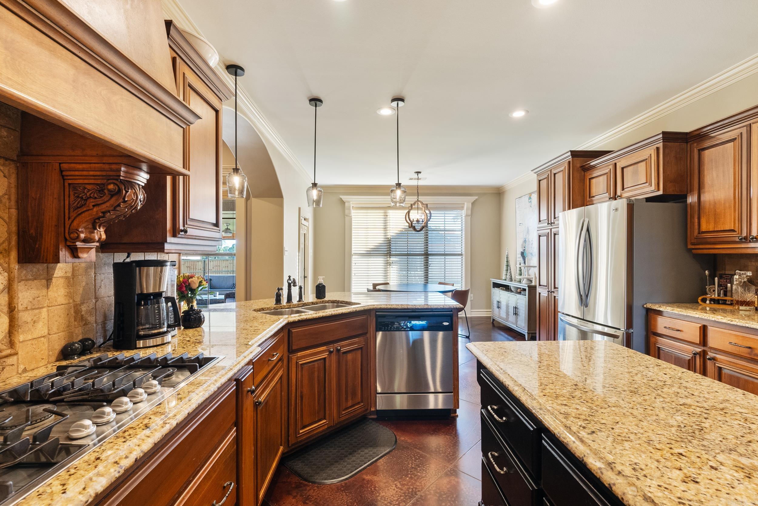 FIELDSTONE - Residential