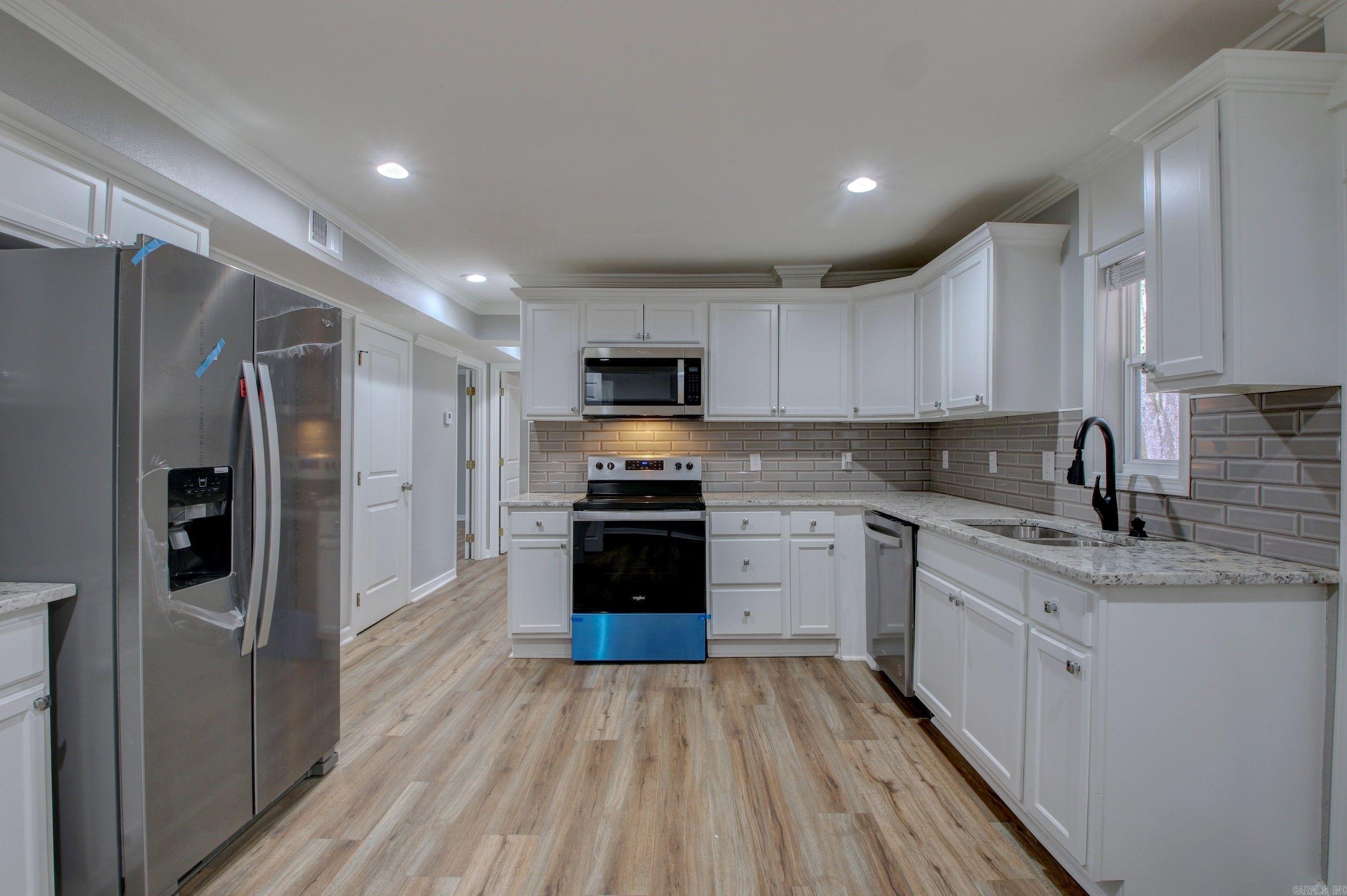 REGENCY HILLS - Residential