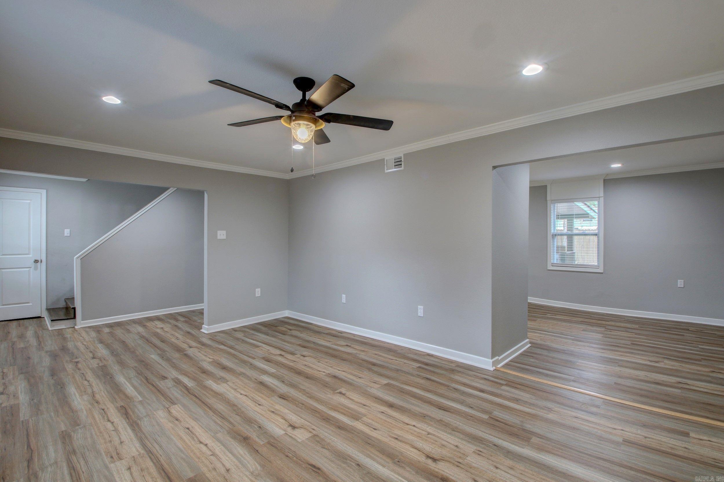 REGENCY HILLS - Residential