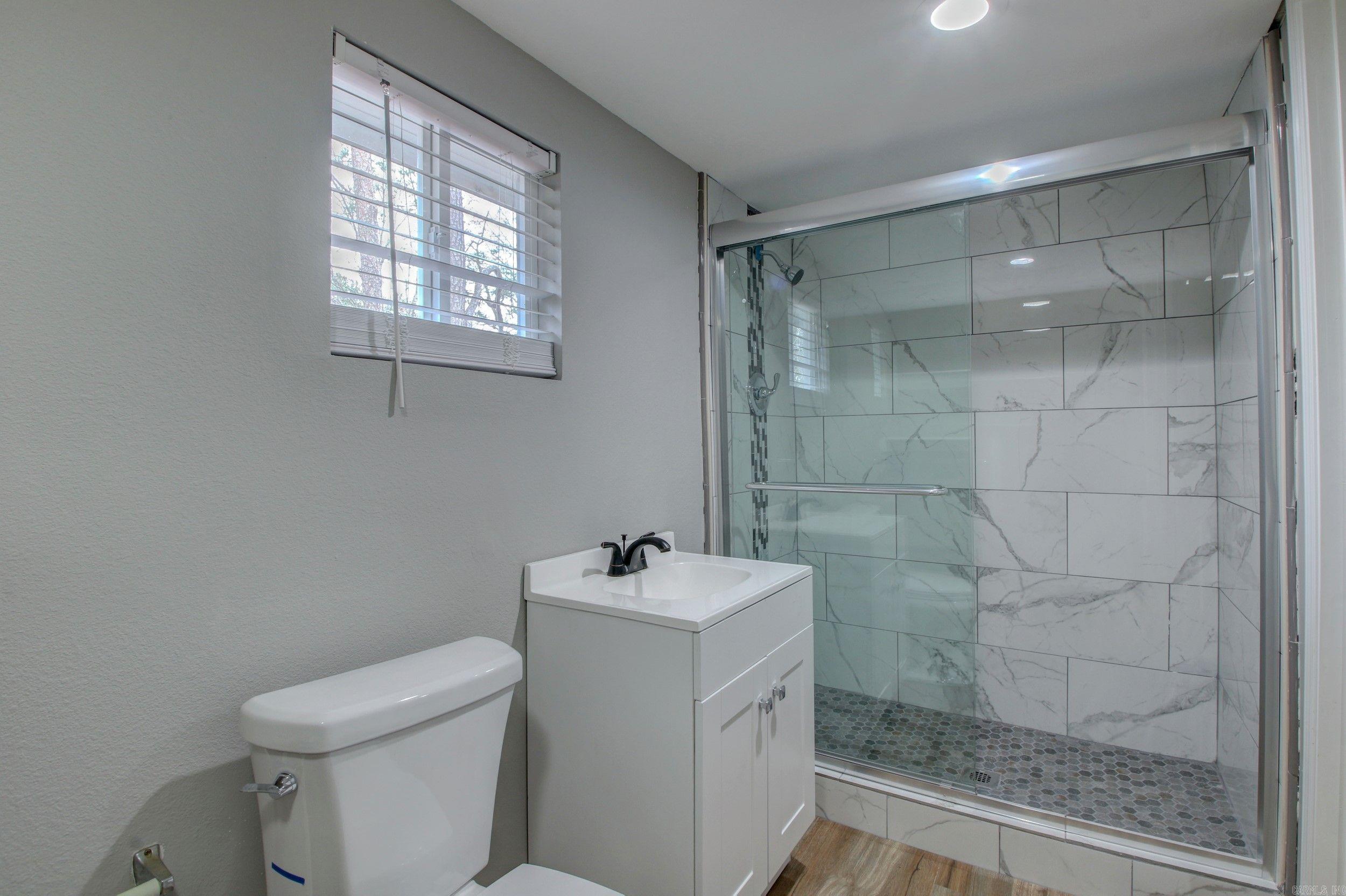 REGENCY HILLS - Residential