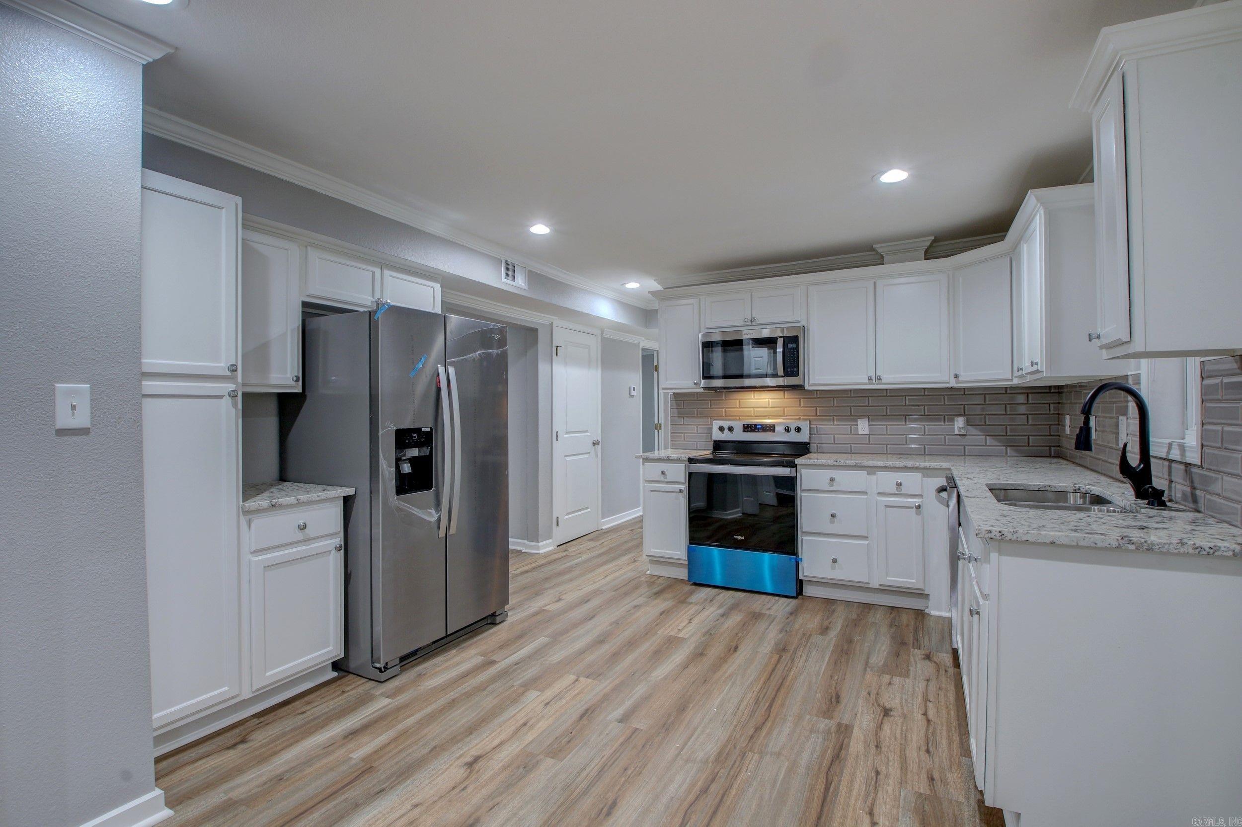 REGENCY HILLS - Residential