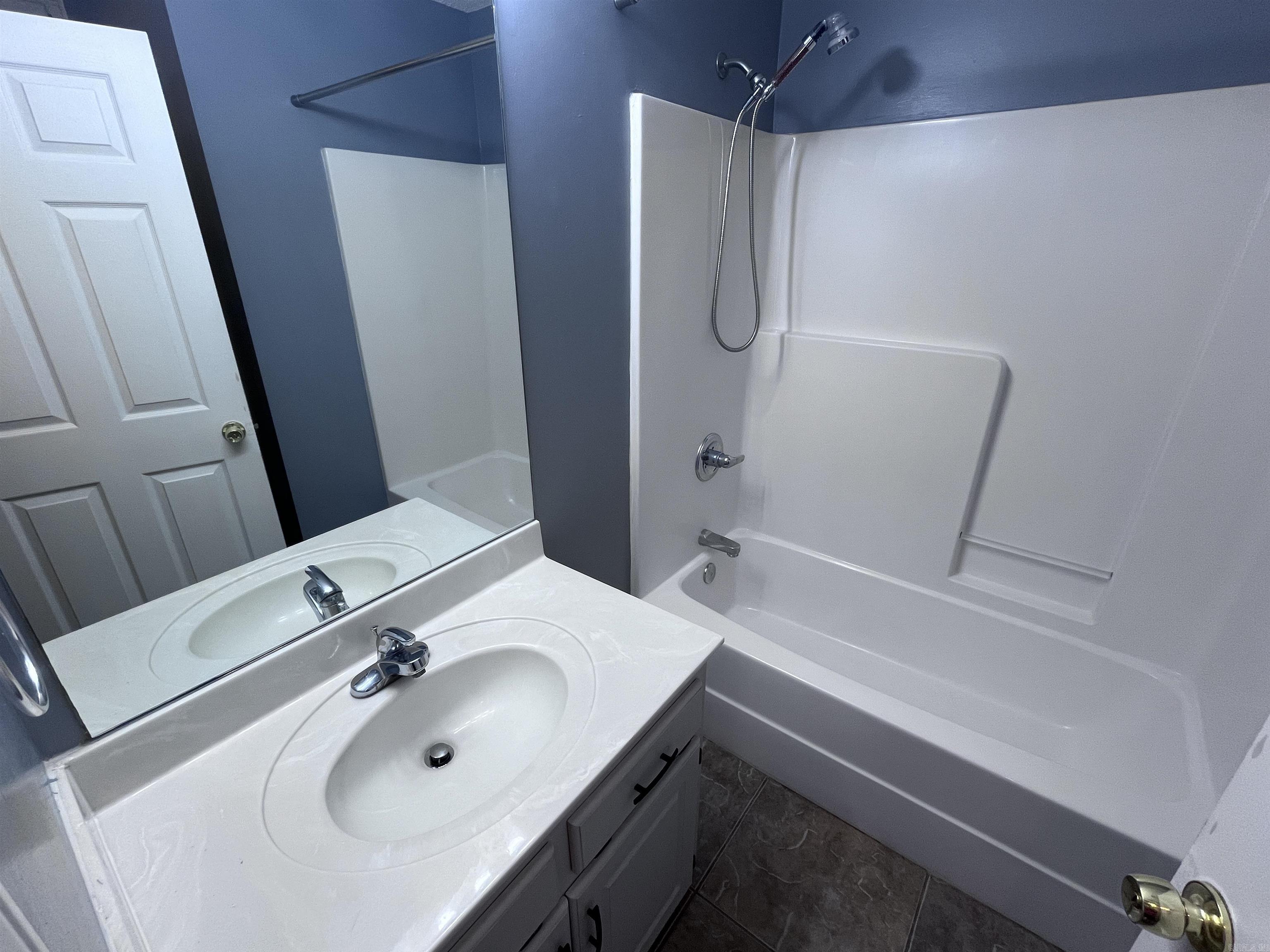 Shaded Oaks - Residential Lease