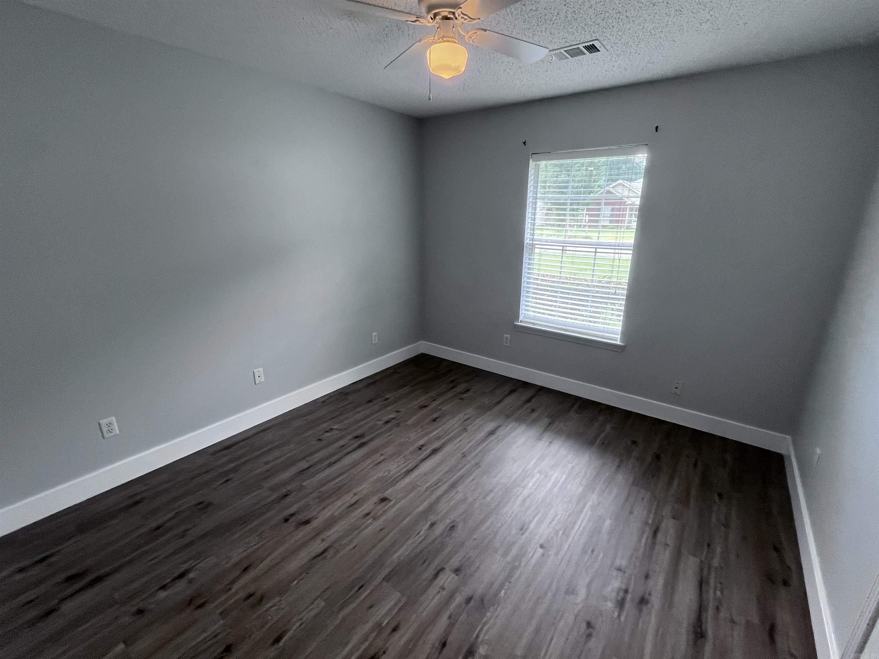 Shaded Oaks - Residential Lease