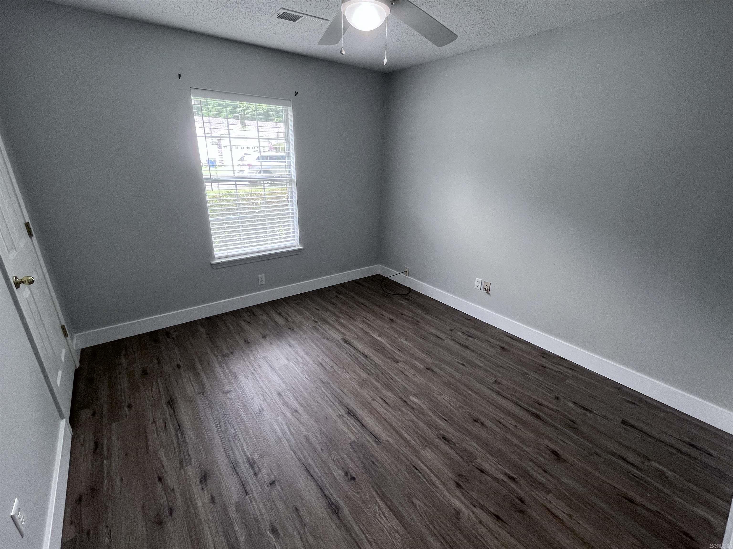 Shaded Oaks - Residential Lease