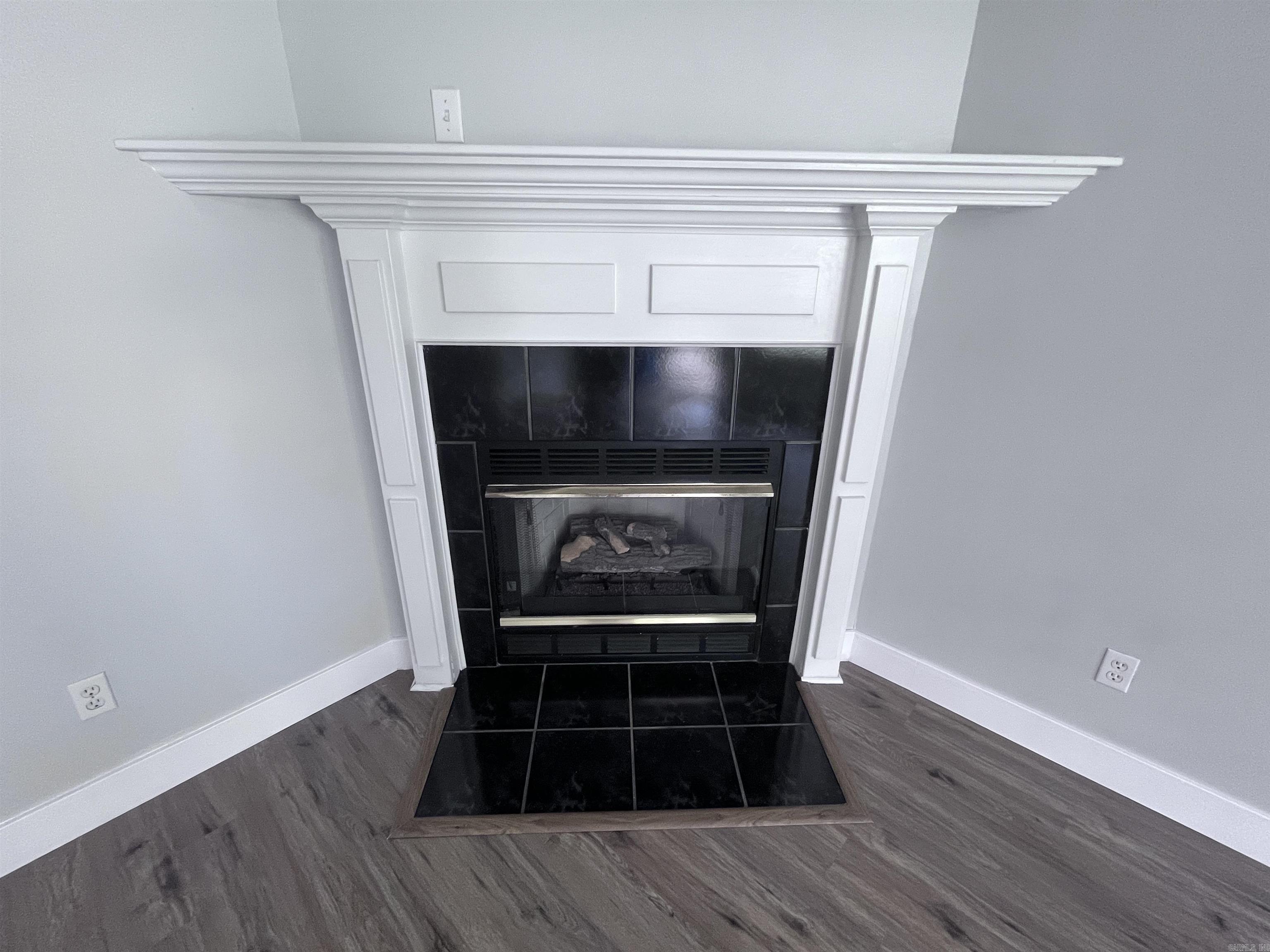 Shaded Oaks - Residential Lease