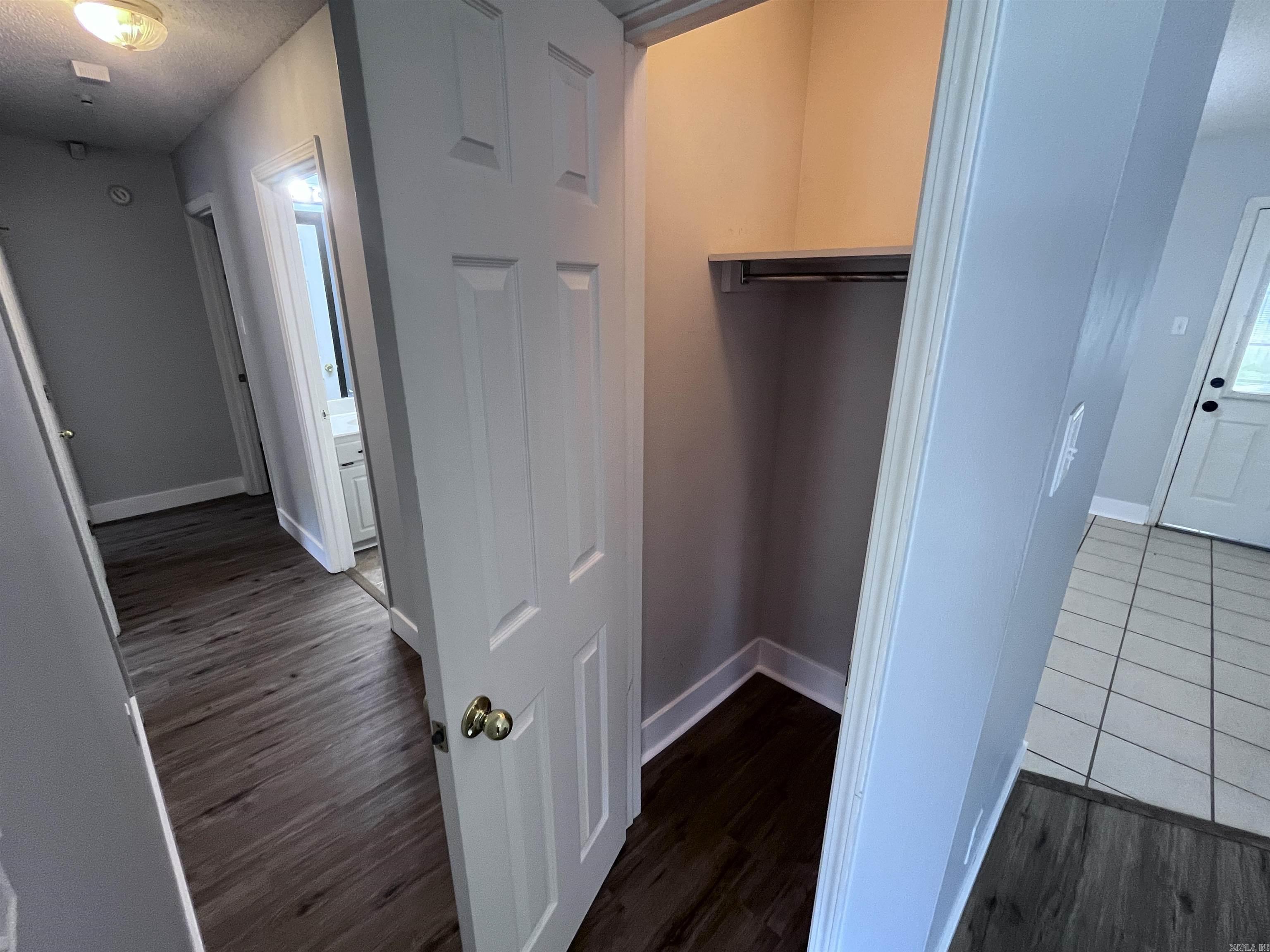 Shaded Oaks - Residential Lease