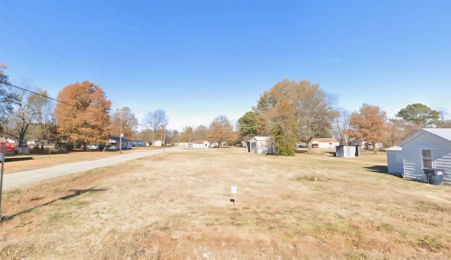Welcome to Piggott, Arkansas of Clay County. This is a .15 (+/-) acre corner lot that is level and cleared. It is in the NE corner of Arkansas and just West of the Missouri border. Manufactured homes are allowed. Property conveys a Limited Warranty Deed only. Owner financing is available. Call or text for more information.