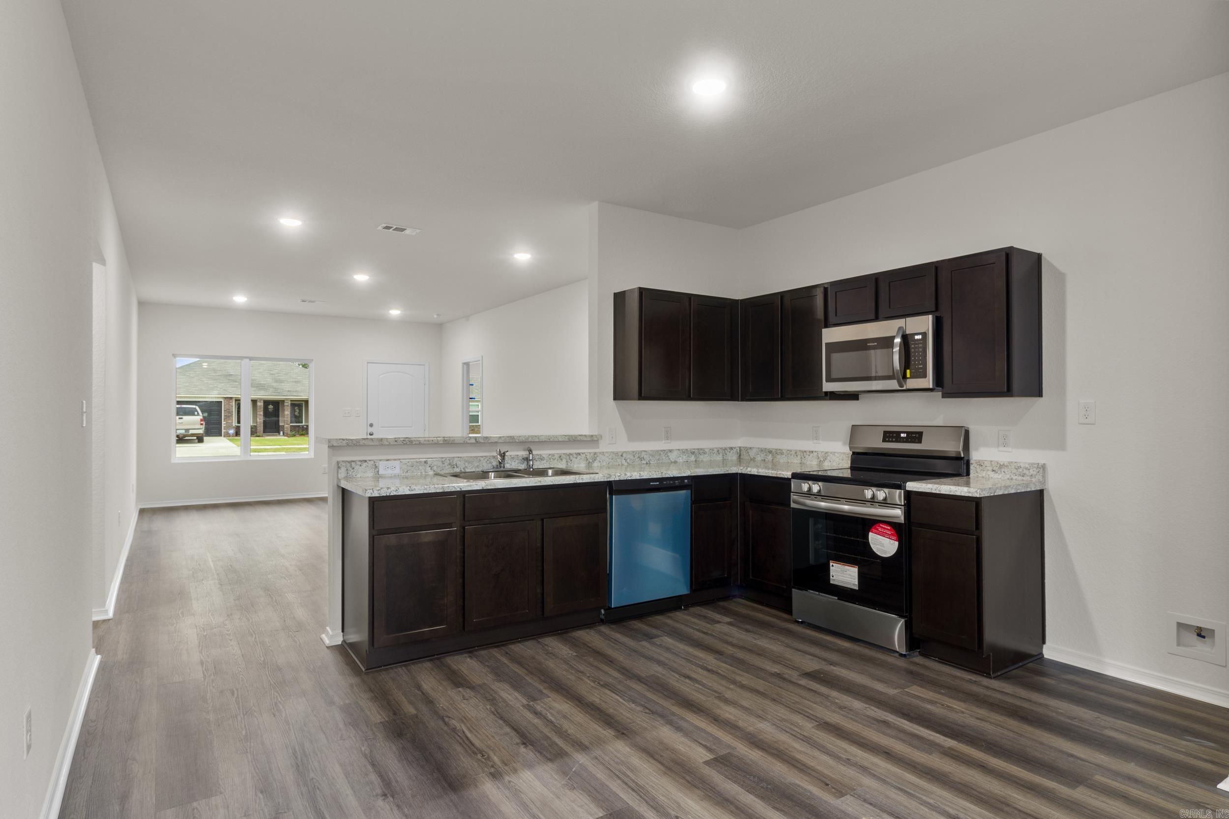 HILL FARM - Residential