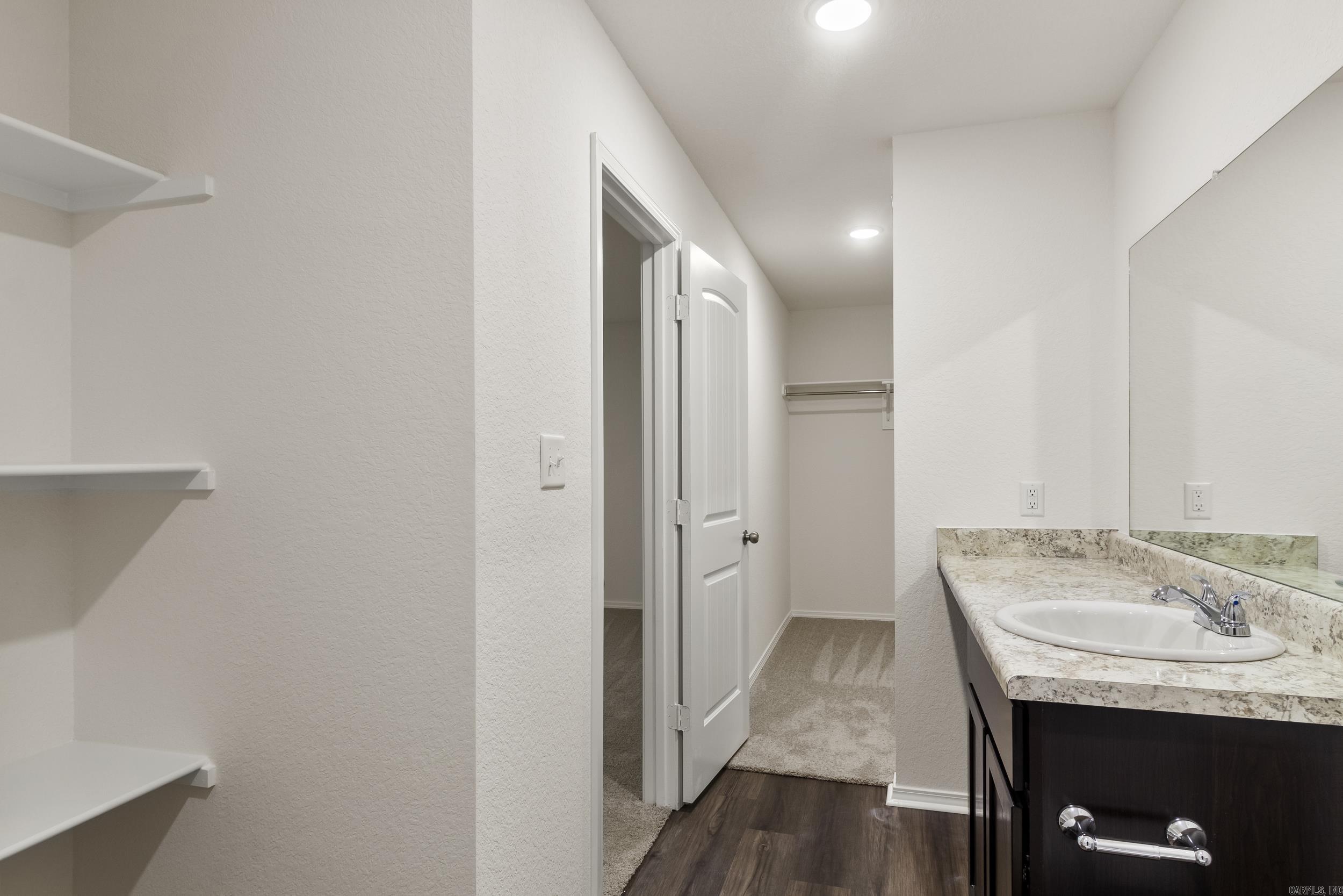 HILL FARM - Residential