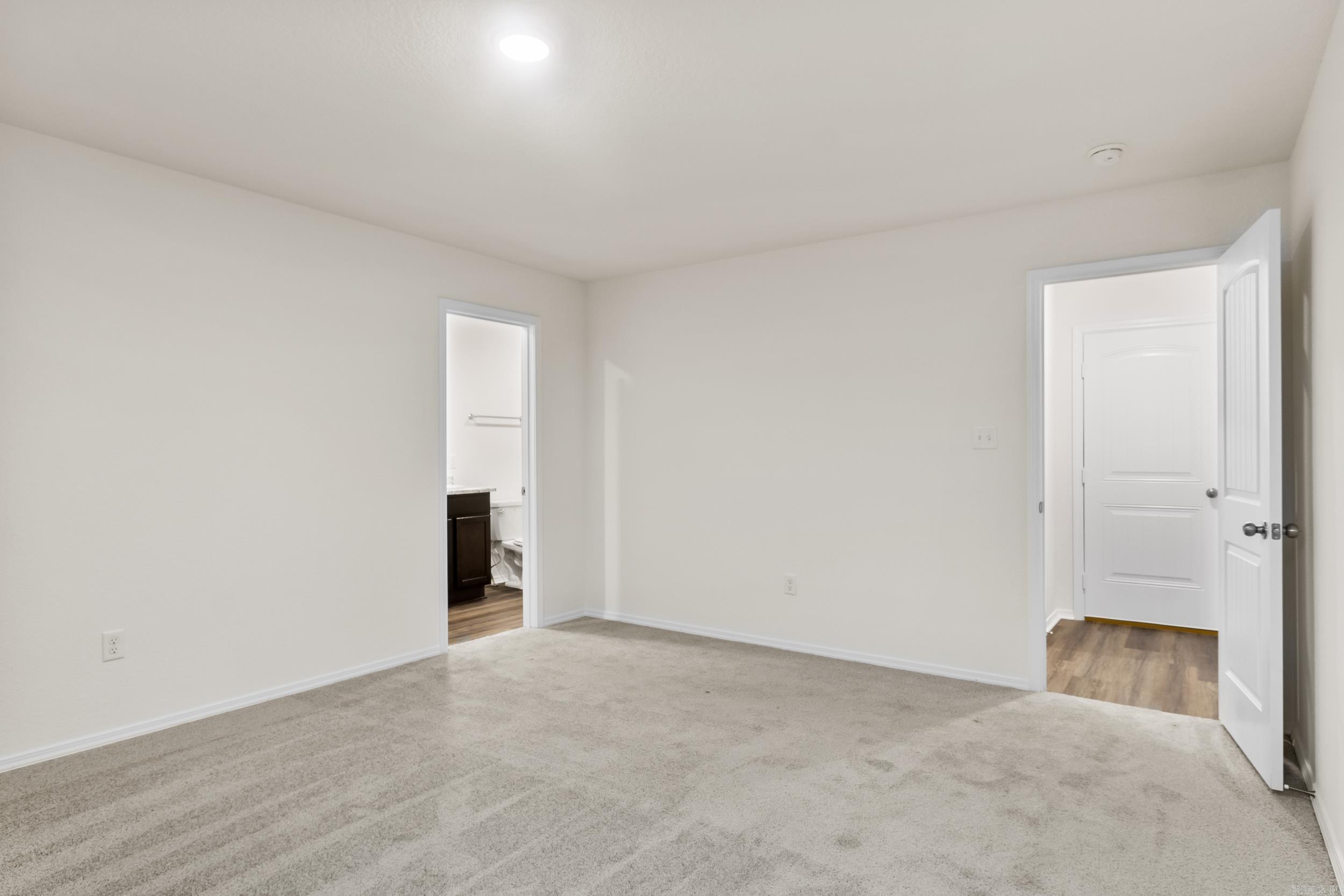 HILL FARM - Residential