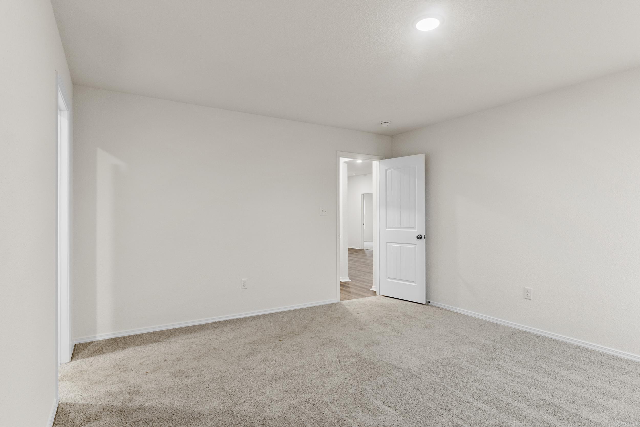 HILL FARM - Residential