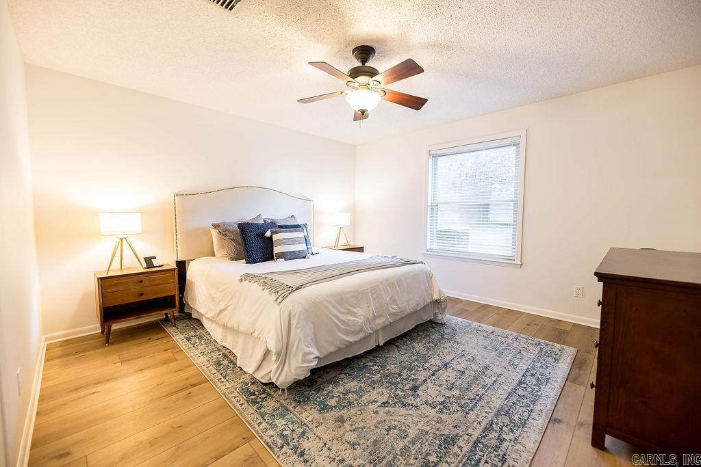 WOODLAND HILLS - Residential