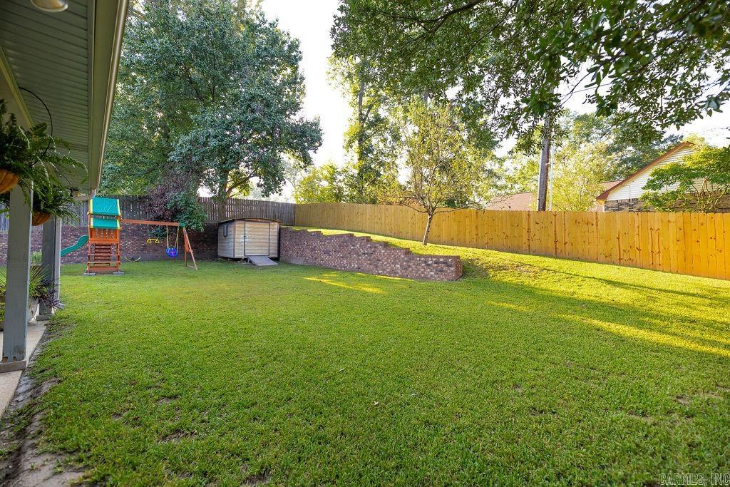 WOODLAND HILLS - Residential