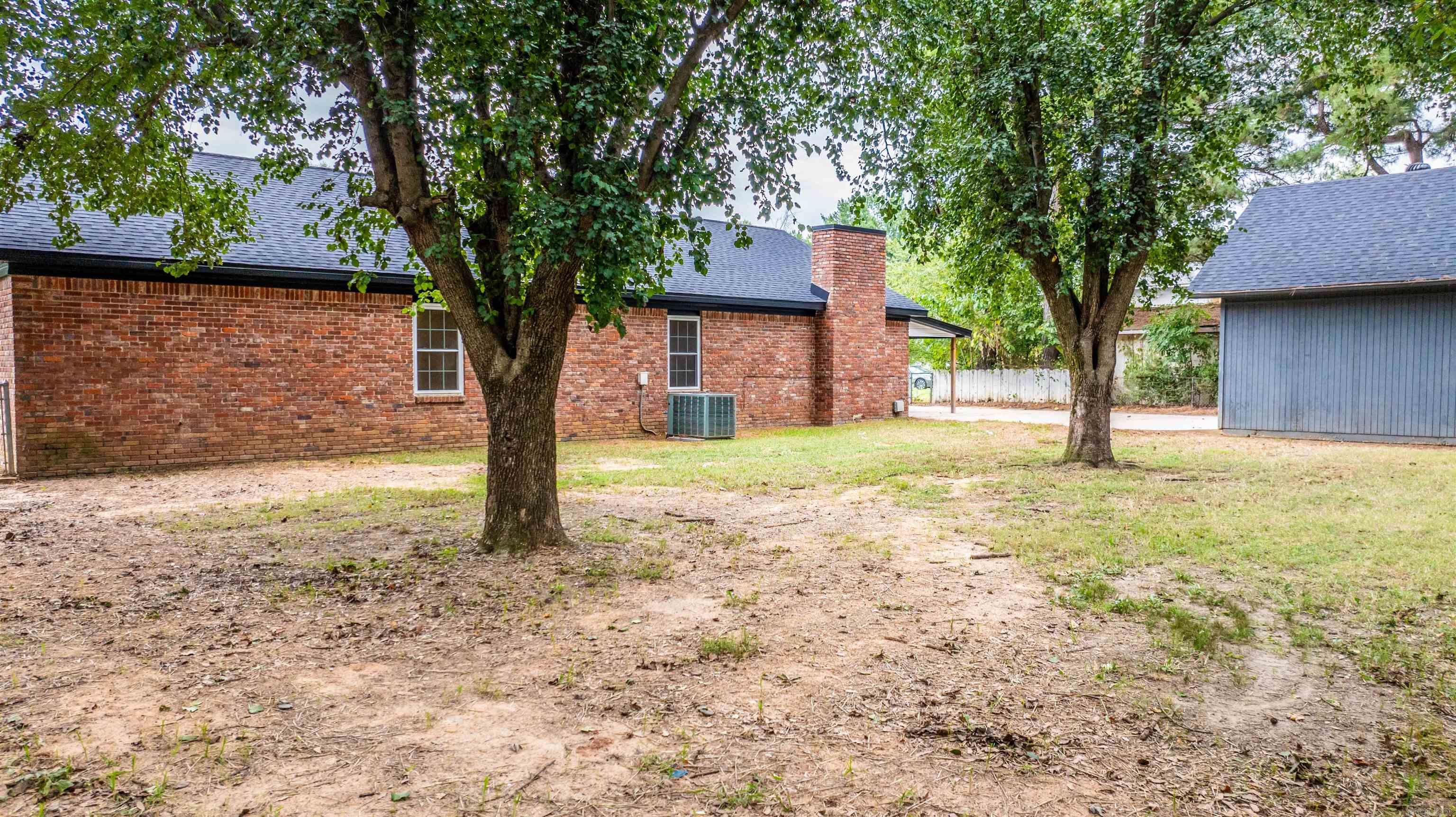 COUNTRY WOOD SUB UNIT - Residential