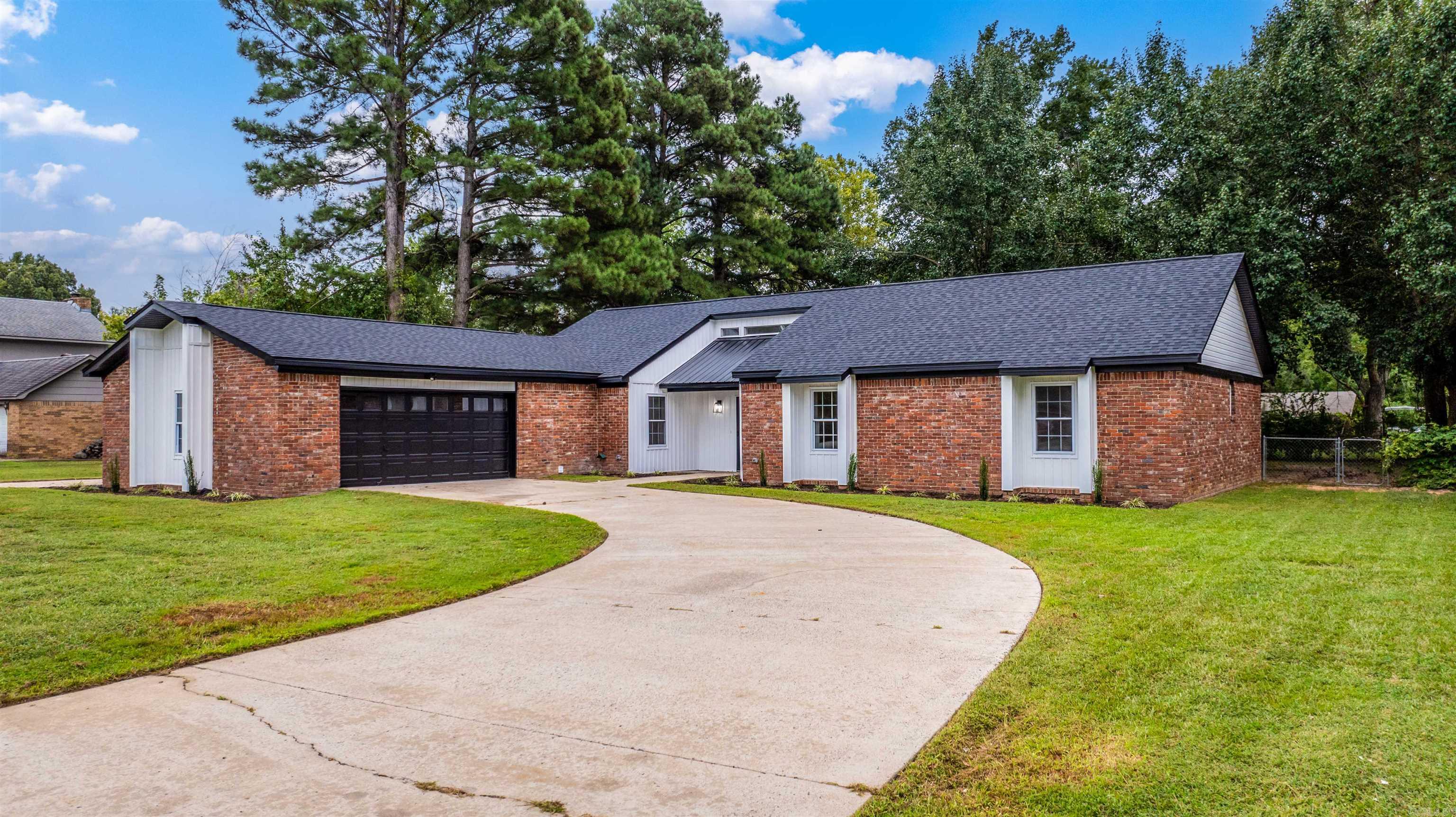 COUNTRY WOOD SUB UNIT - Residential