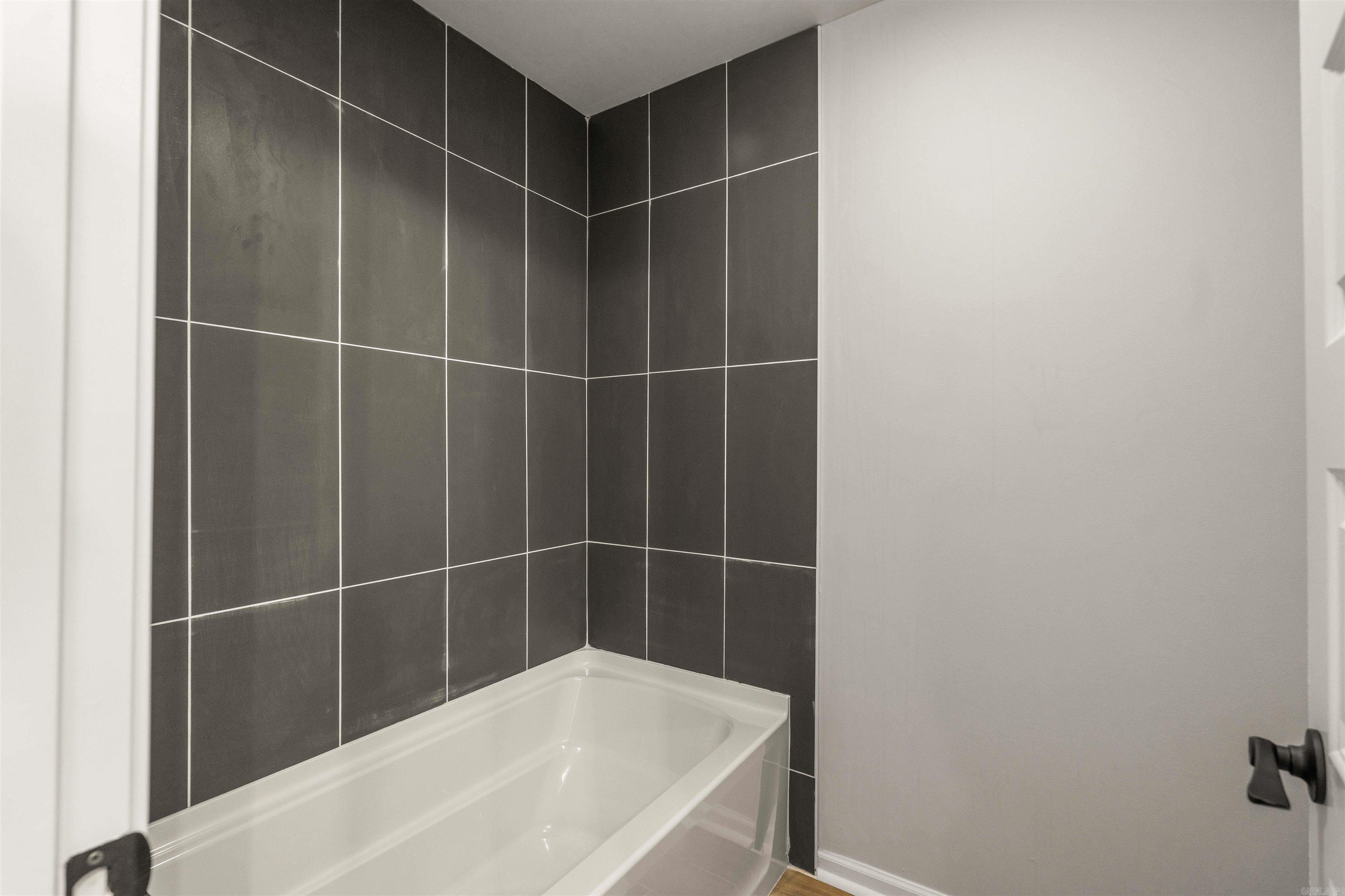 COUNTRY WOOD SUB UNIT - Residential