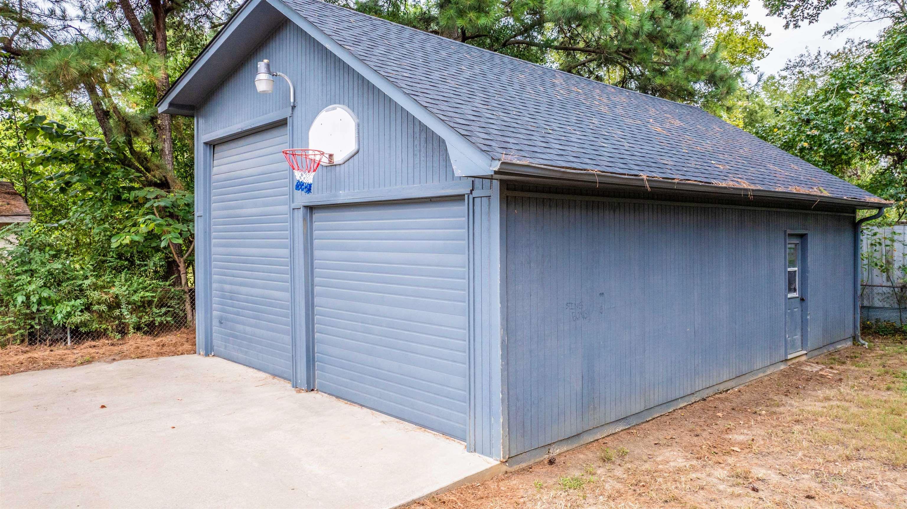 COUNTRY WOOD SUB UNIT - Residential