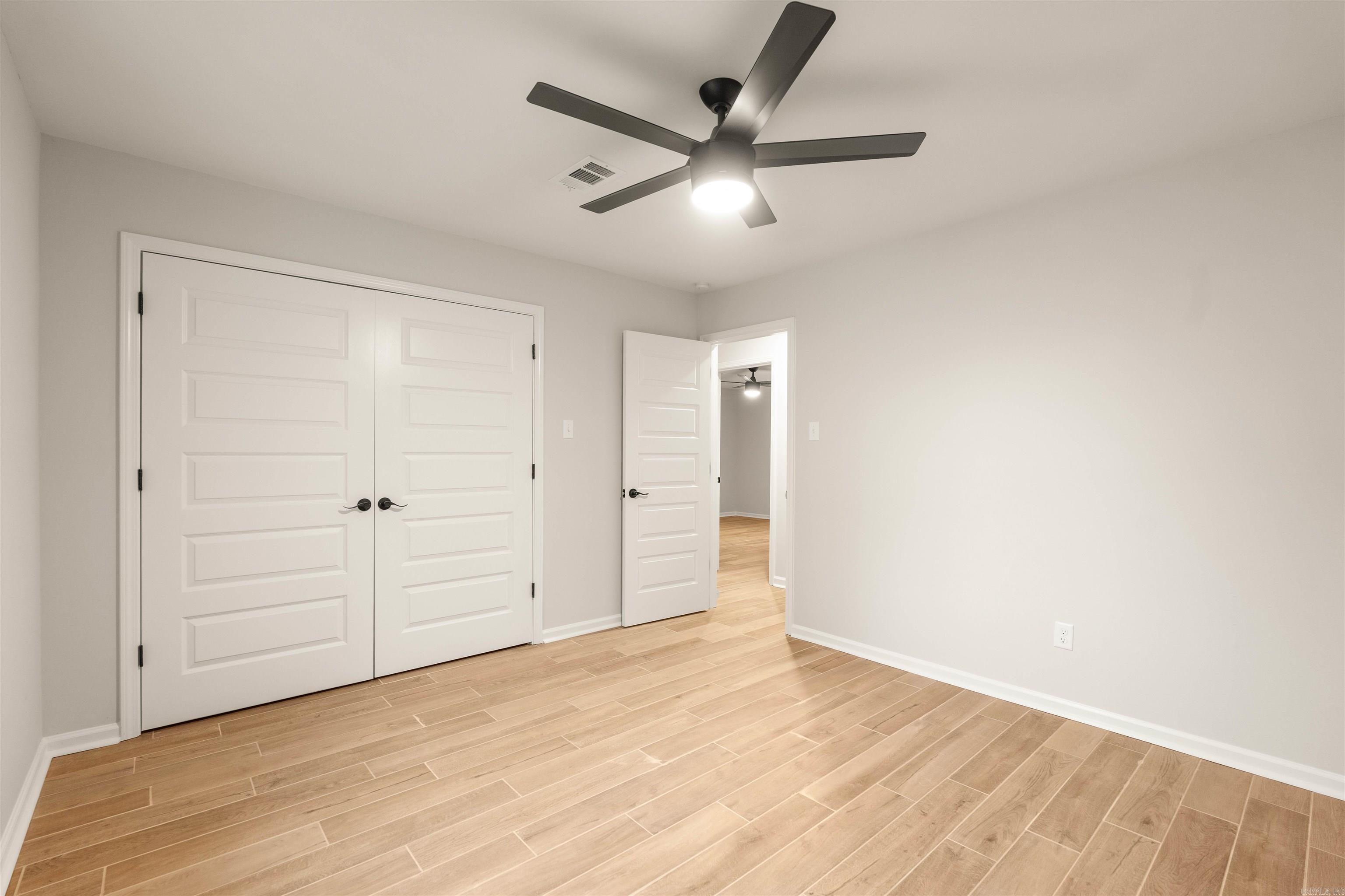 COUNTRY WOOD SUB UNIT - Residential