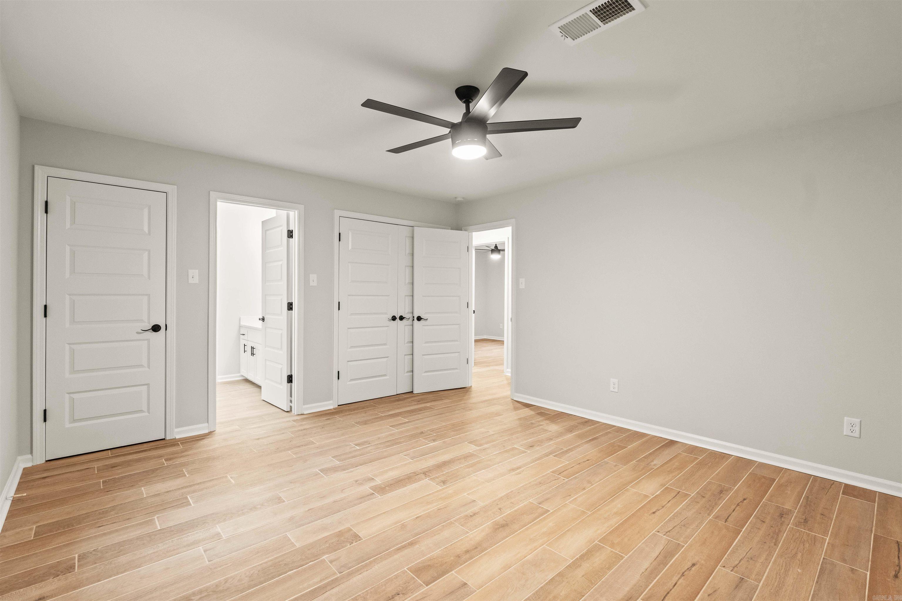 COUNTRY WOOD SUB UNIT - Residential